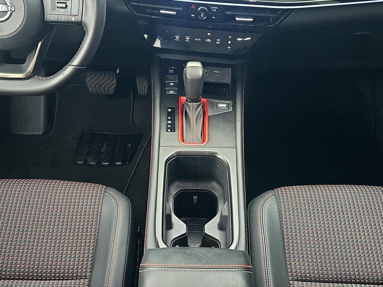 2025 Nissan Kicks SR - Photo 18