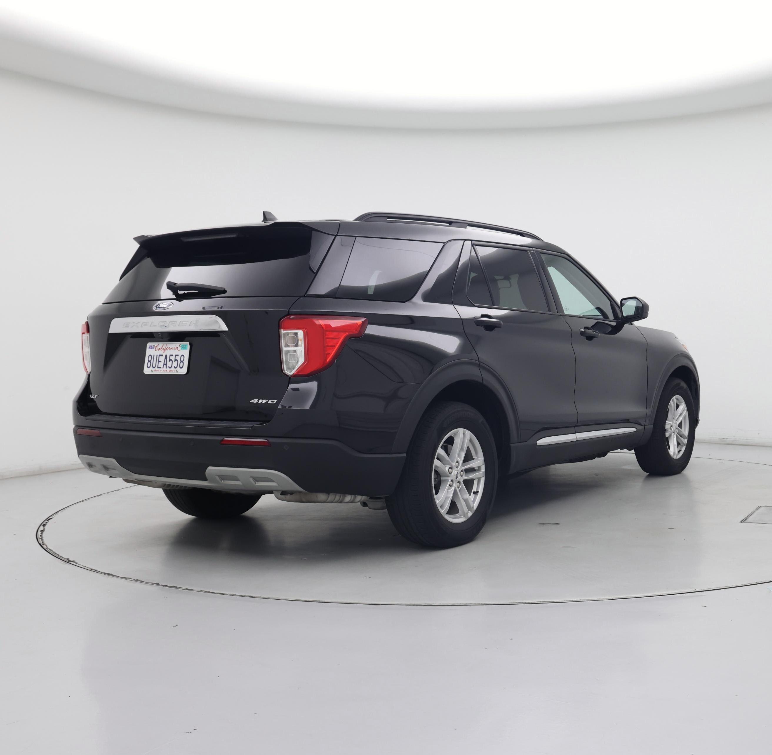 Thumbnail: 2021 Ford Explorer - 8