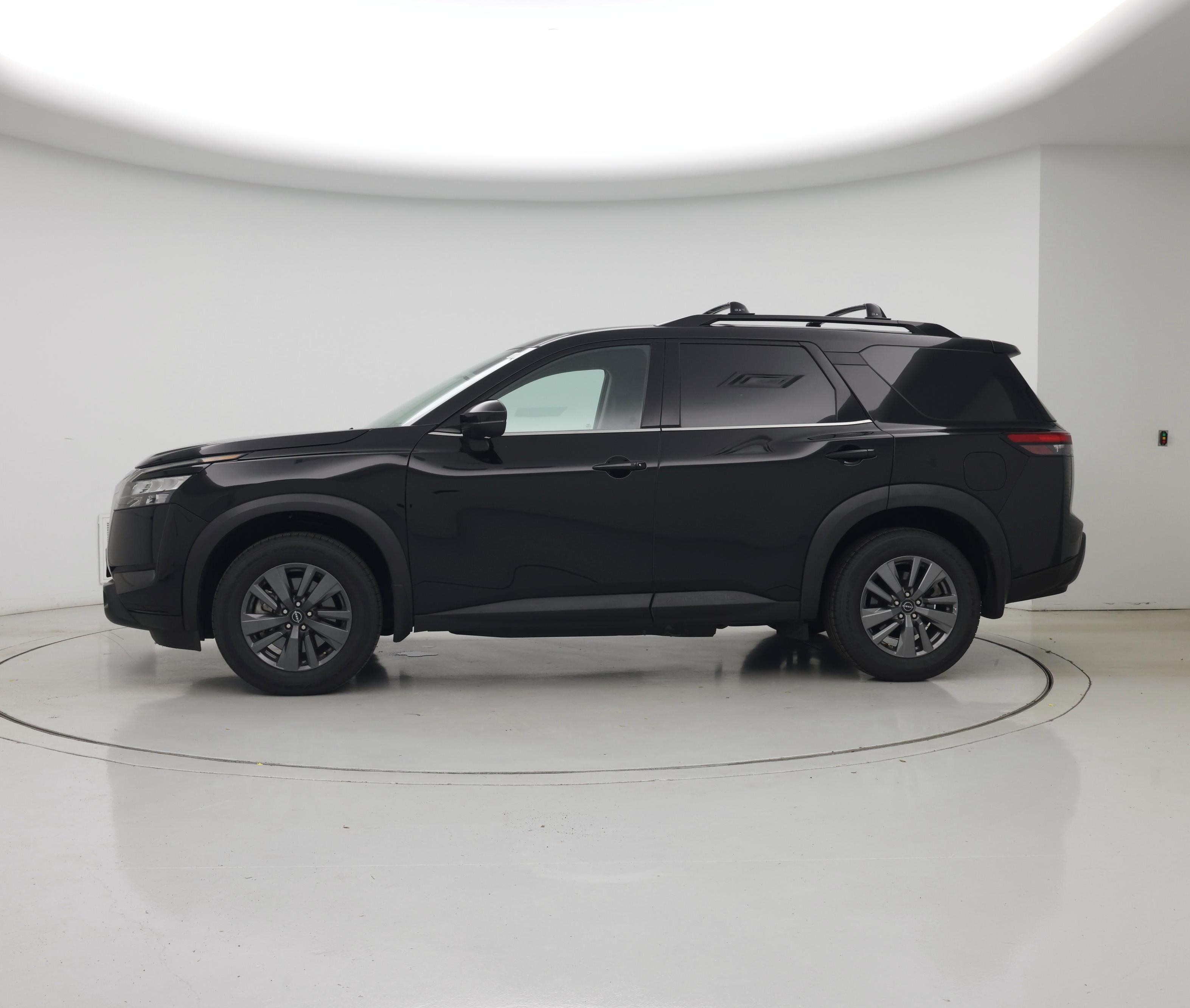 Thumbnail: 2024 Nissan Pathfinder - 3