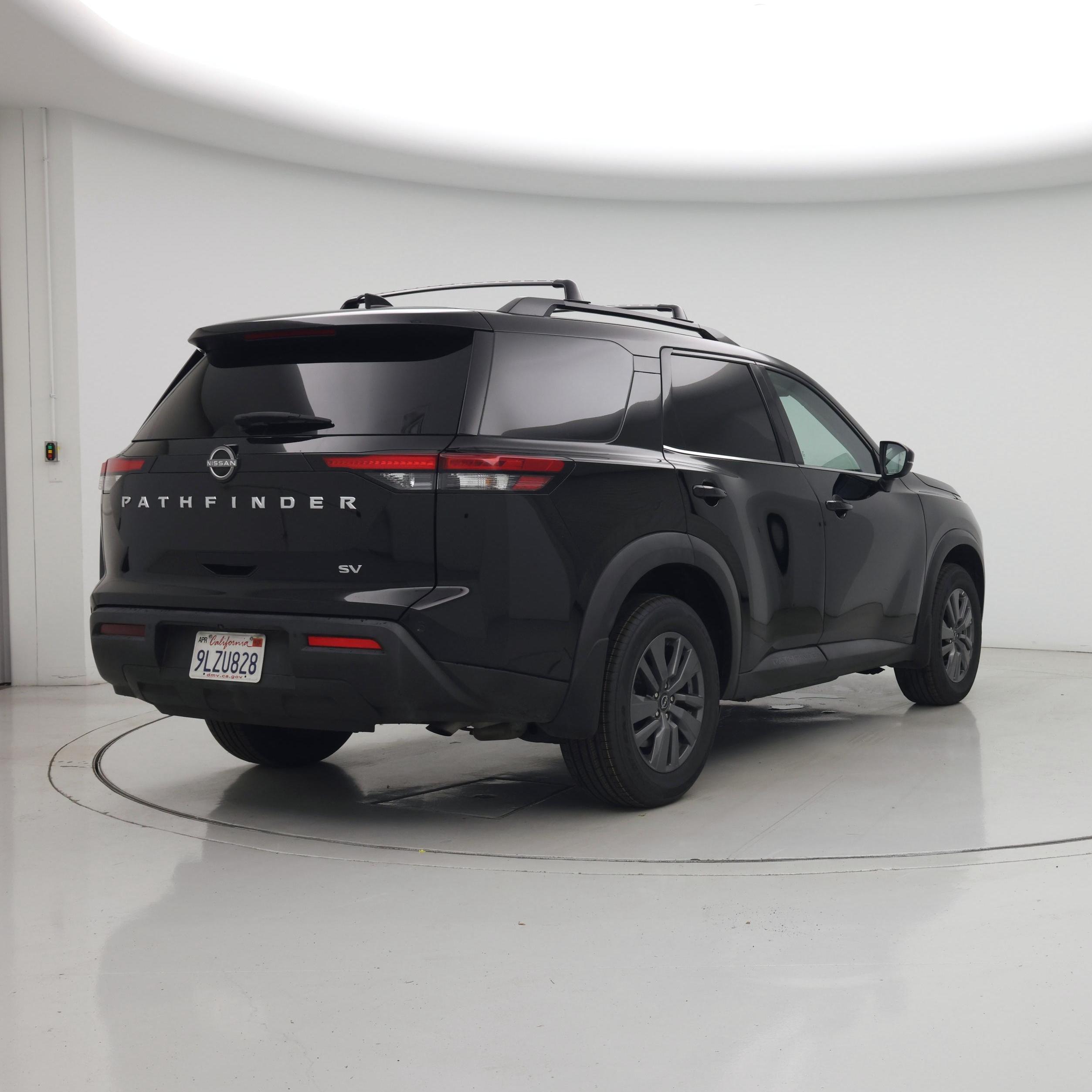 Thumbnail: 2024 Nissan Pathfinder - 8