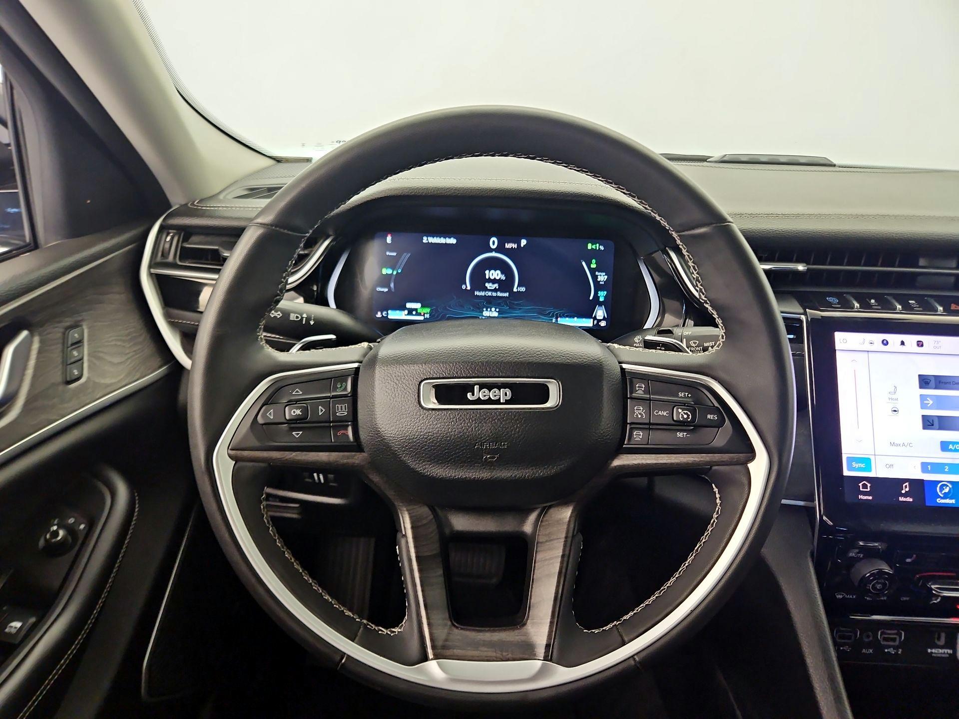 Thumbnail: 2023 Jeep Grand Cherokee - 10