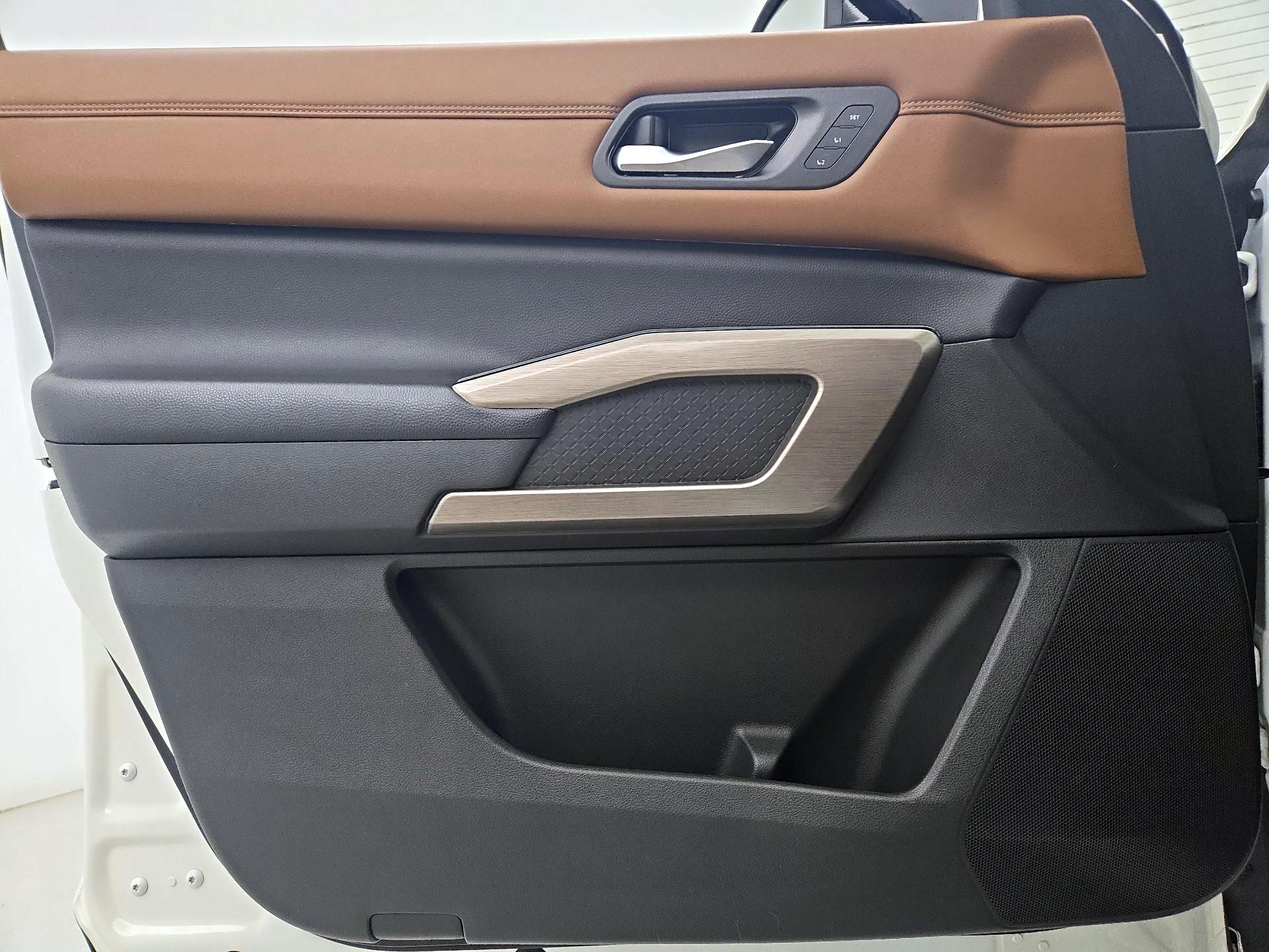 Thumbnail: 2023 Nissan Pathfinder - 12