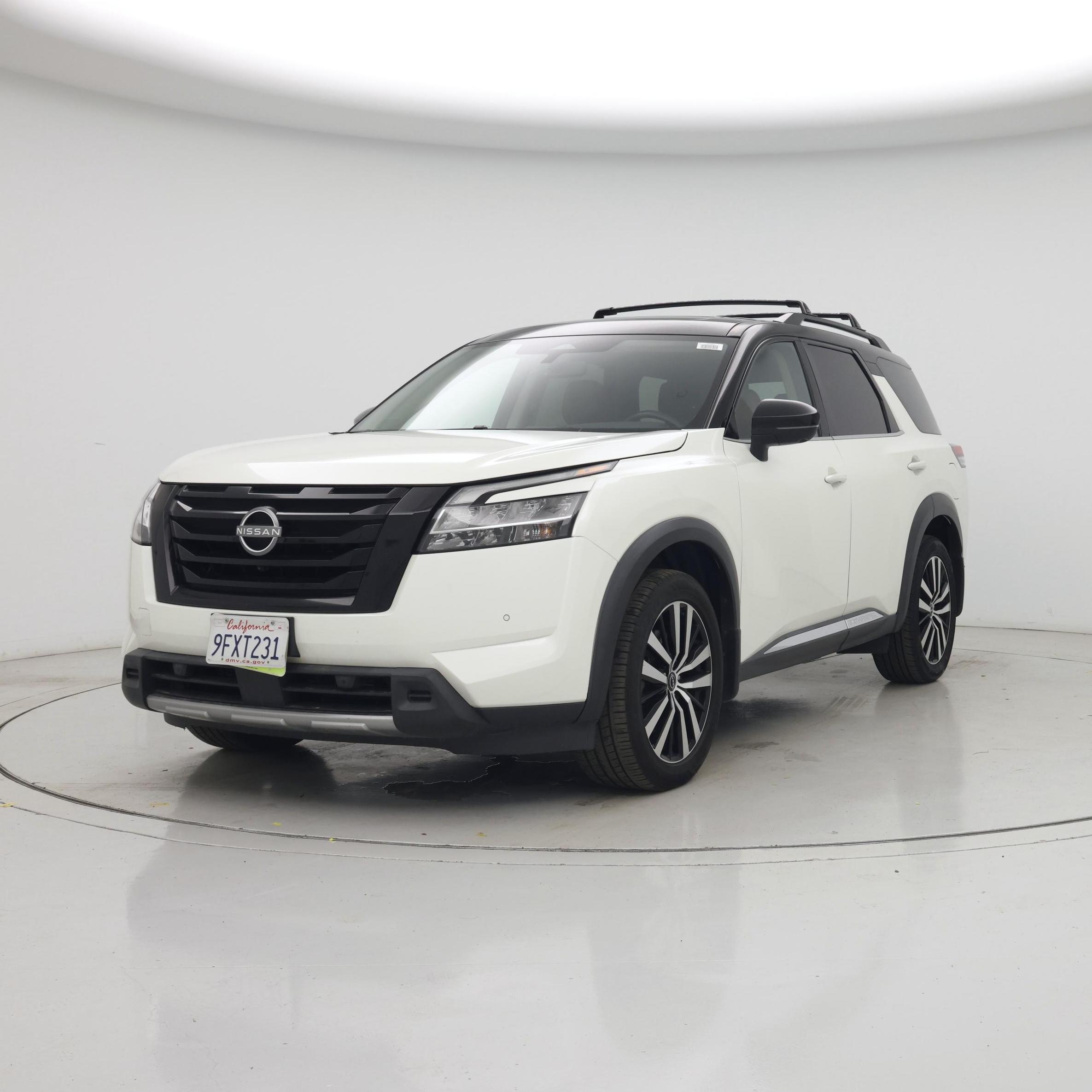 Thumbnail: 2023 Nissan Pathfinder - 4
