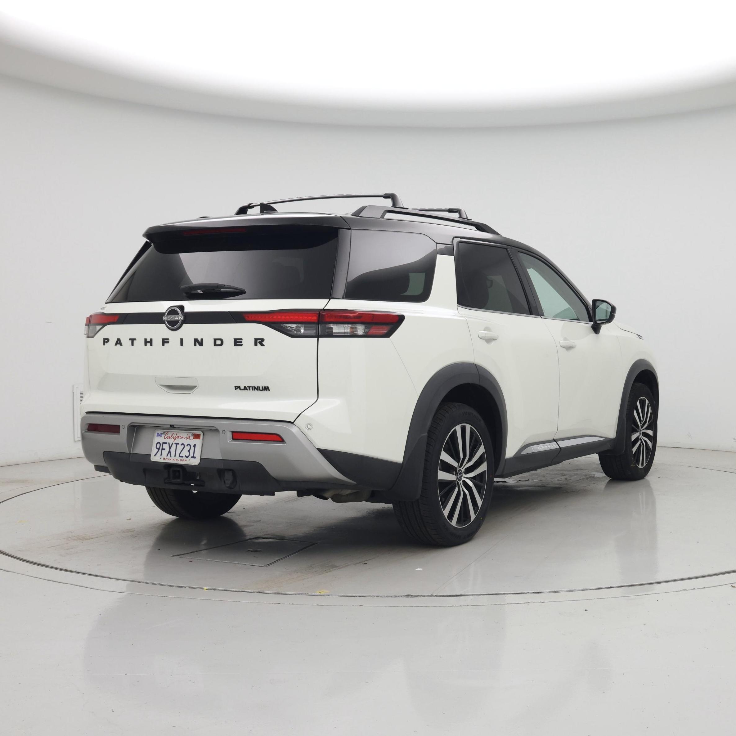 Thumbnail: 2023 Nissan Pathfinder - 8