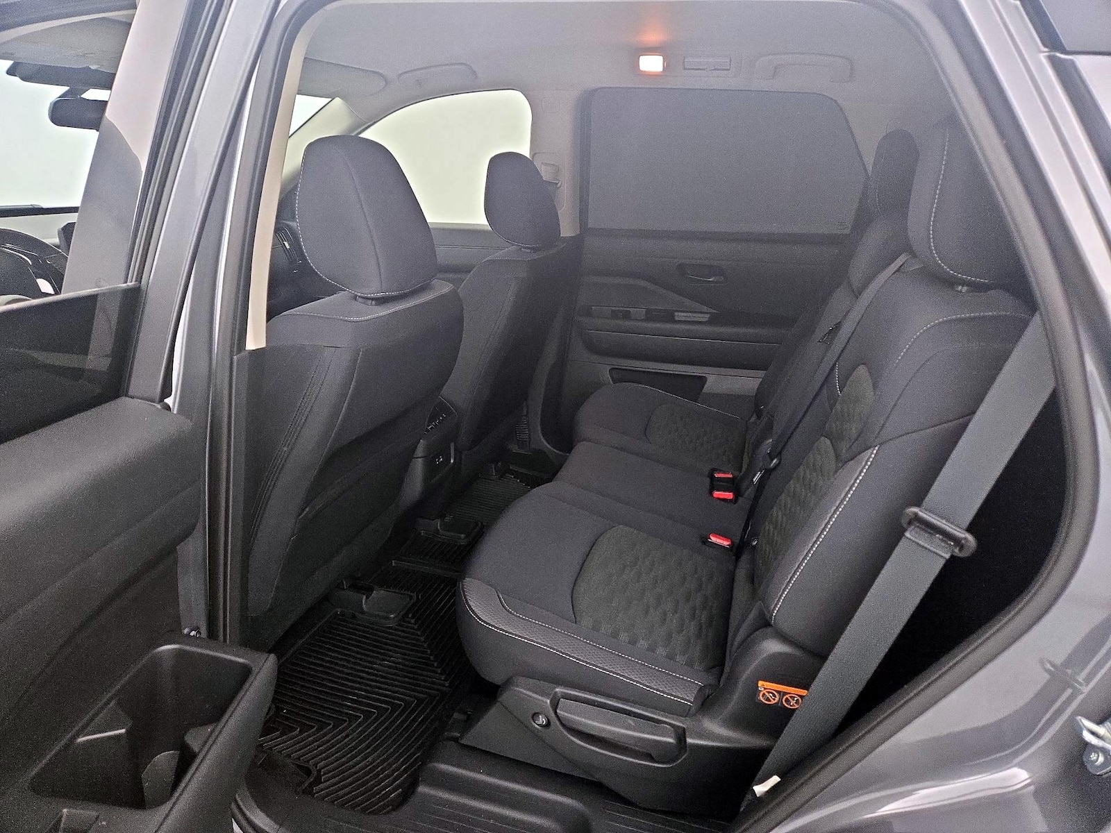 2024 Nissan Pathfinder SV - Photo 20
