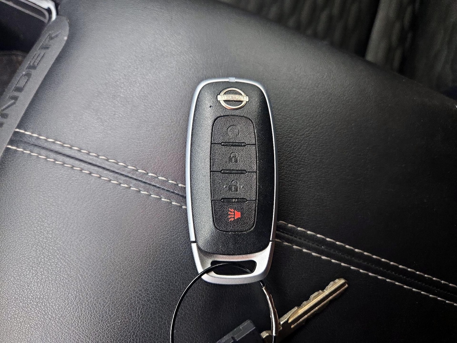 2024 Nissan Pathfinder SV - Photo 25