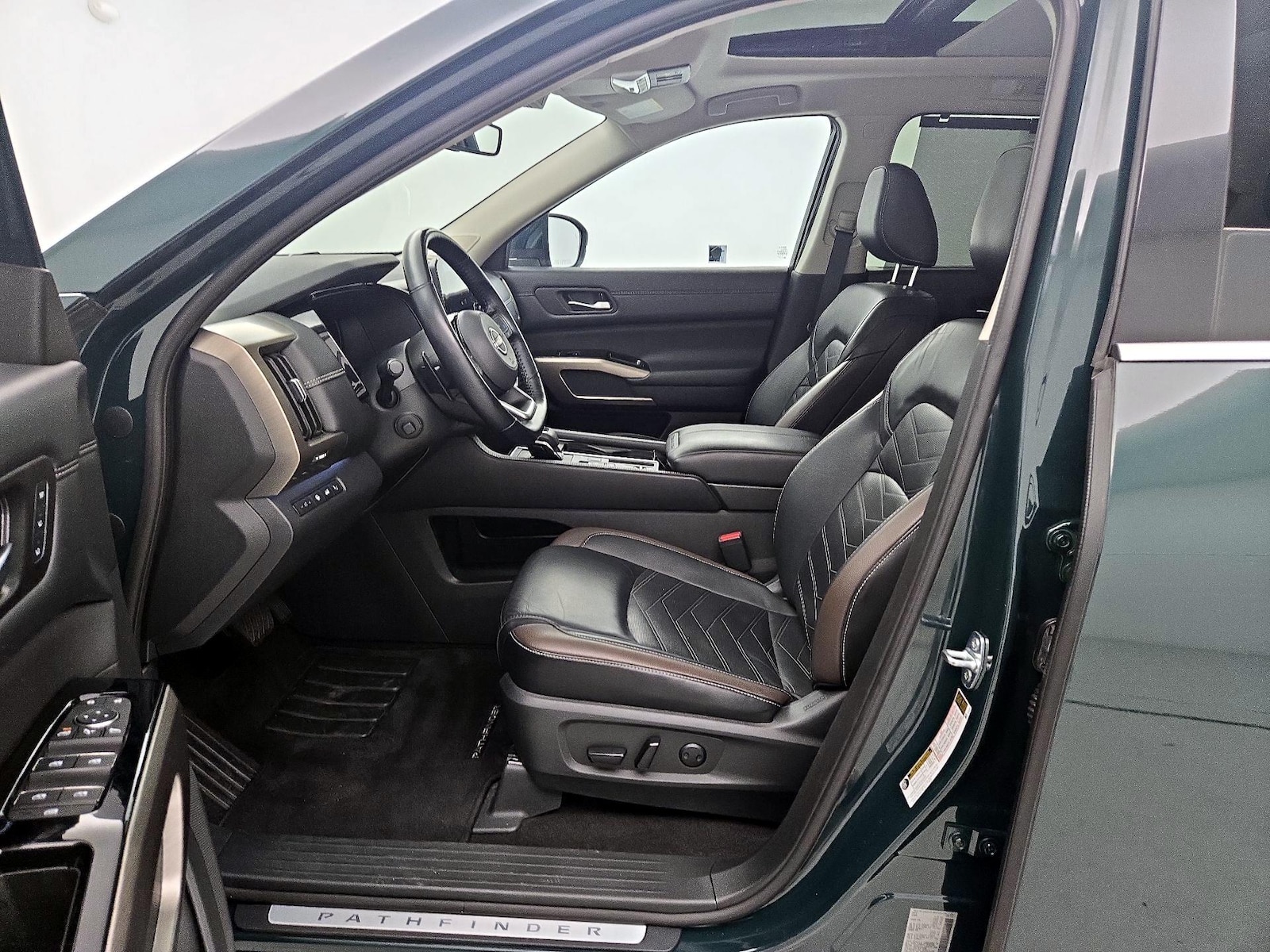 2023 Nissan Pathfinder Platinum - Photo 12
