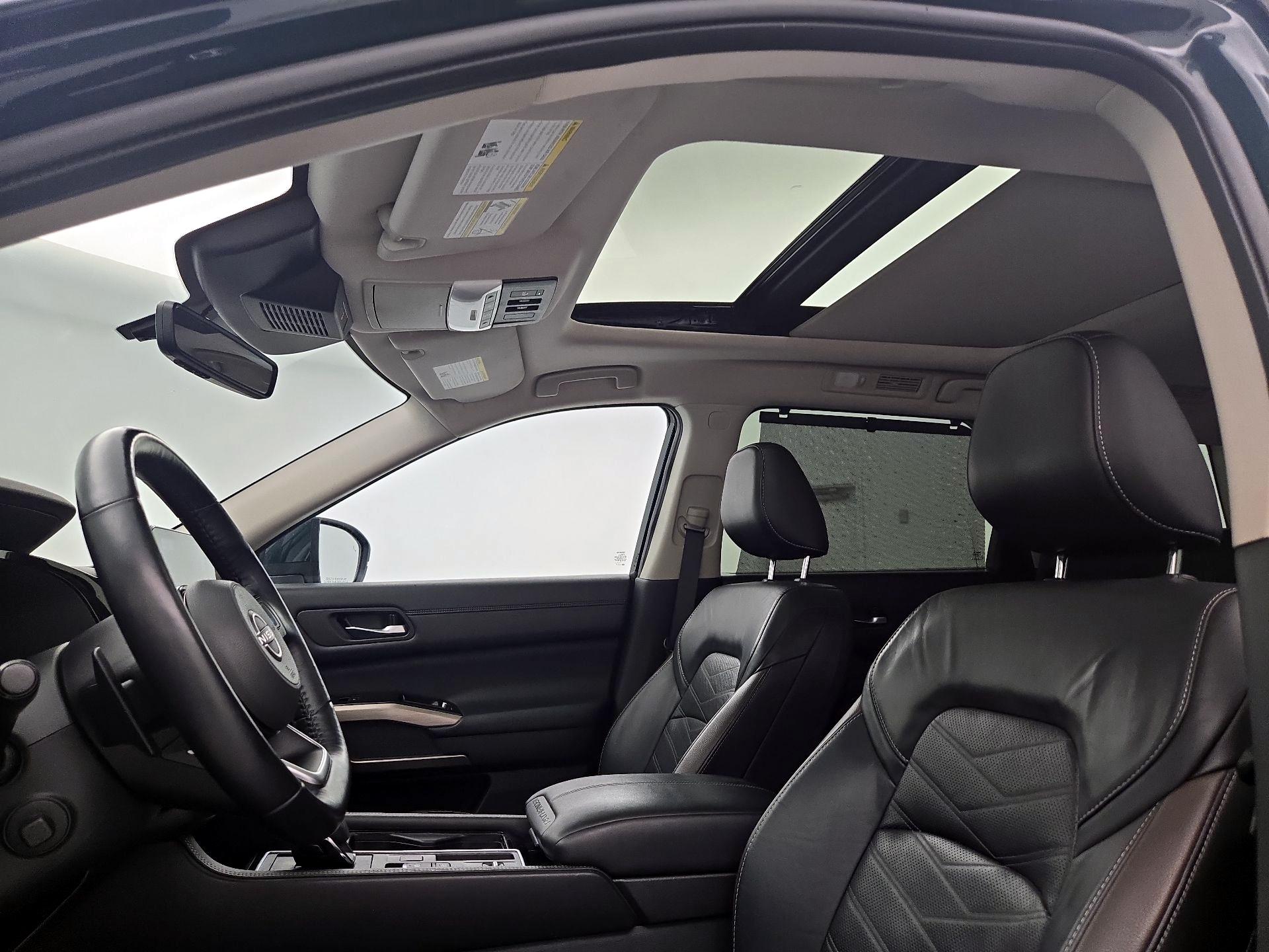 Thumbnail: 2023 Nissan Pathfinder - 20