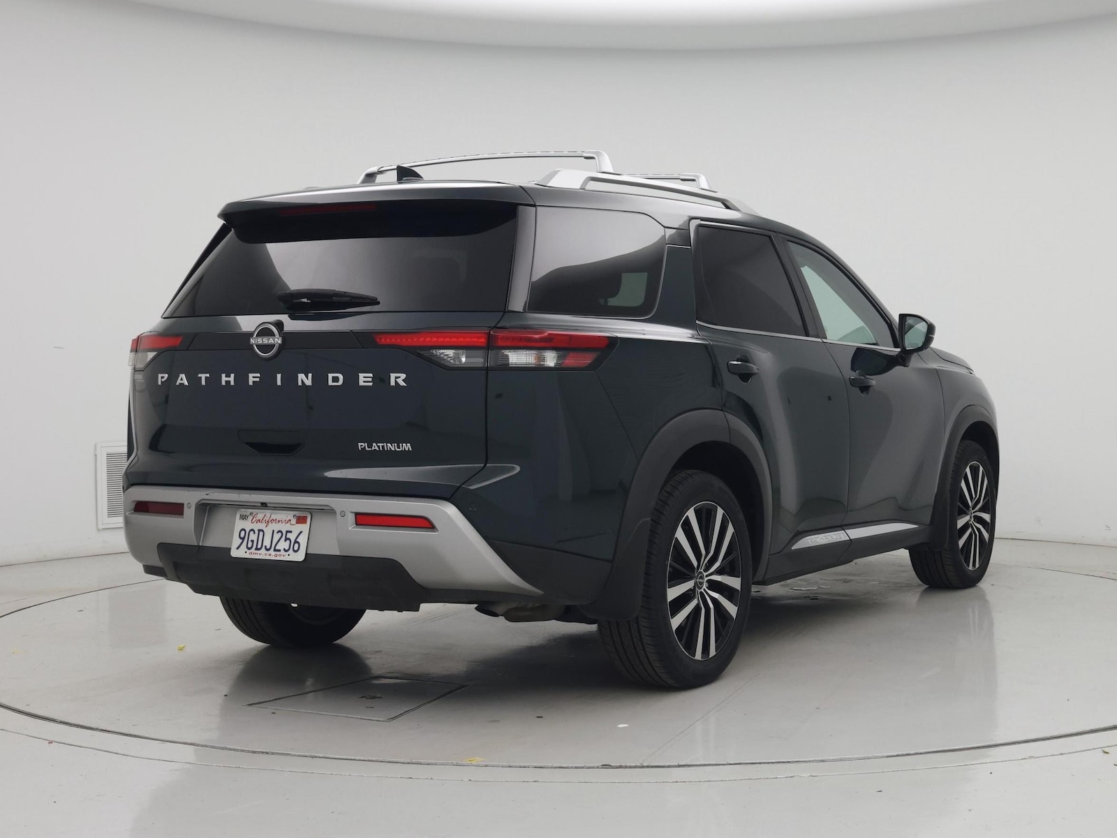 2023 Nissan Pathfinder Platinum - Photo 9