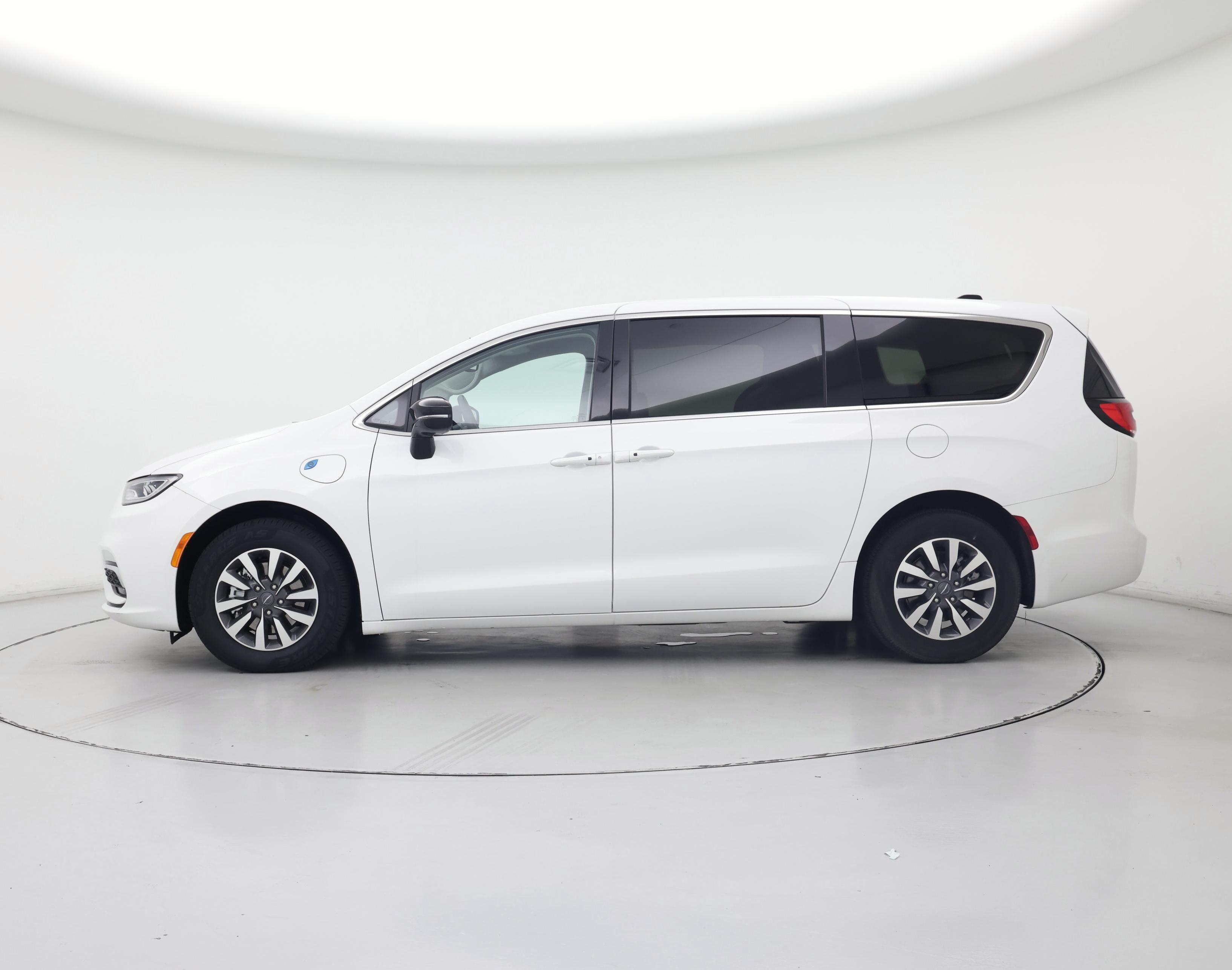 Thumbnail: 2024 Chrysler Pacifica - 3
