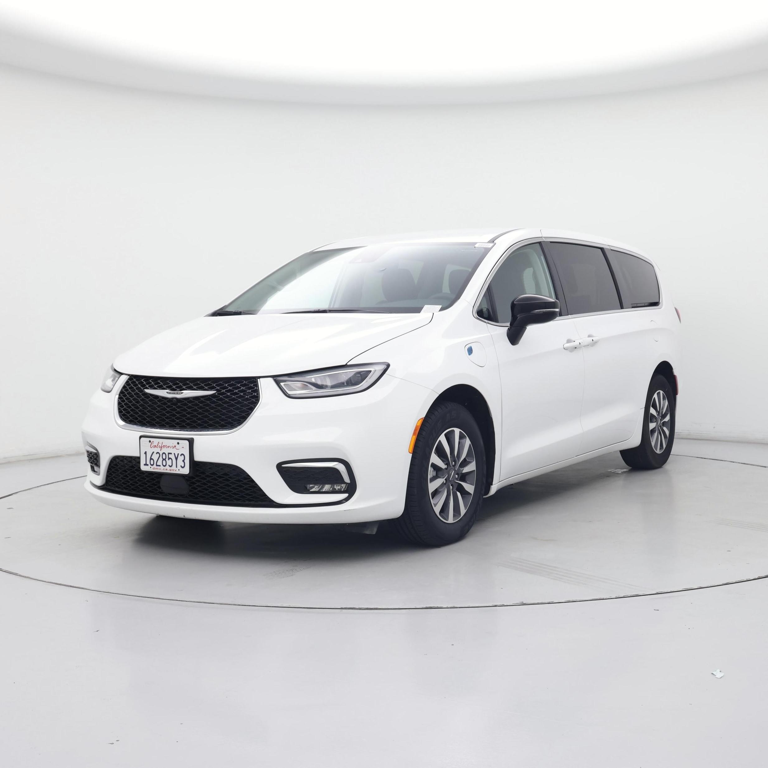 Thumbnail: 2024 Chrysler Pacifica - 4