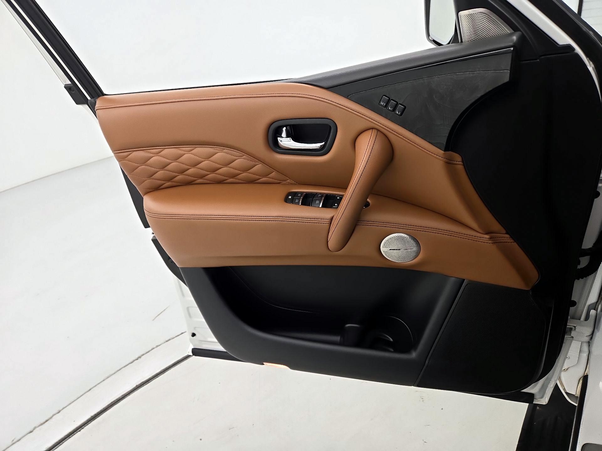 Thumbnail: 2023 INFINITI QX80 - 12