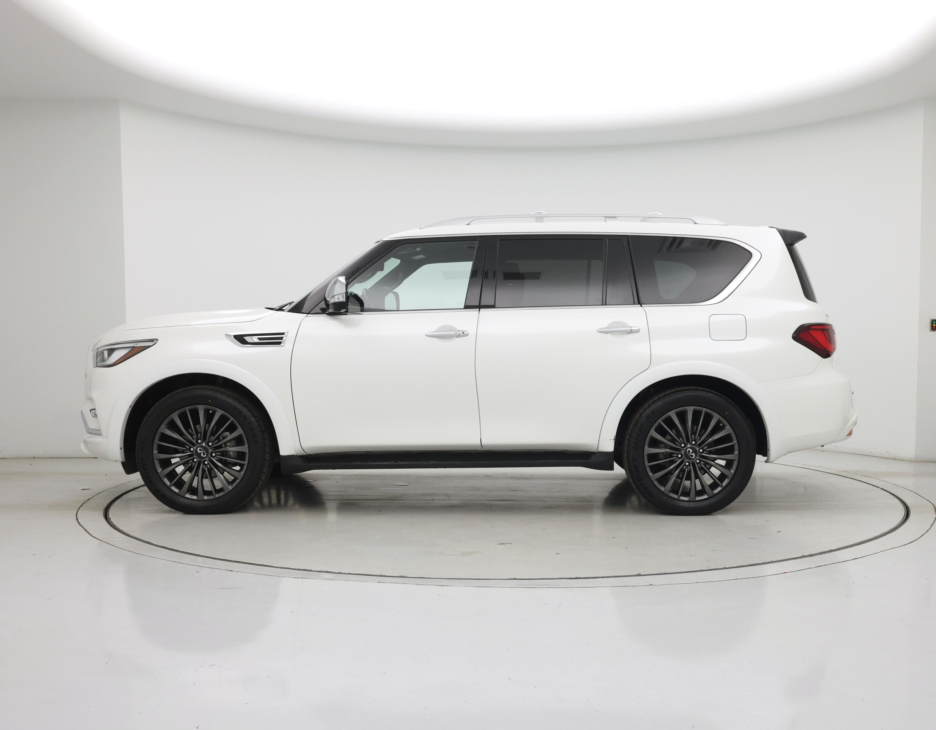 Thumbnail: 2023 INFINITI QX80 - 3