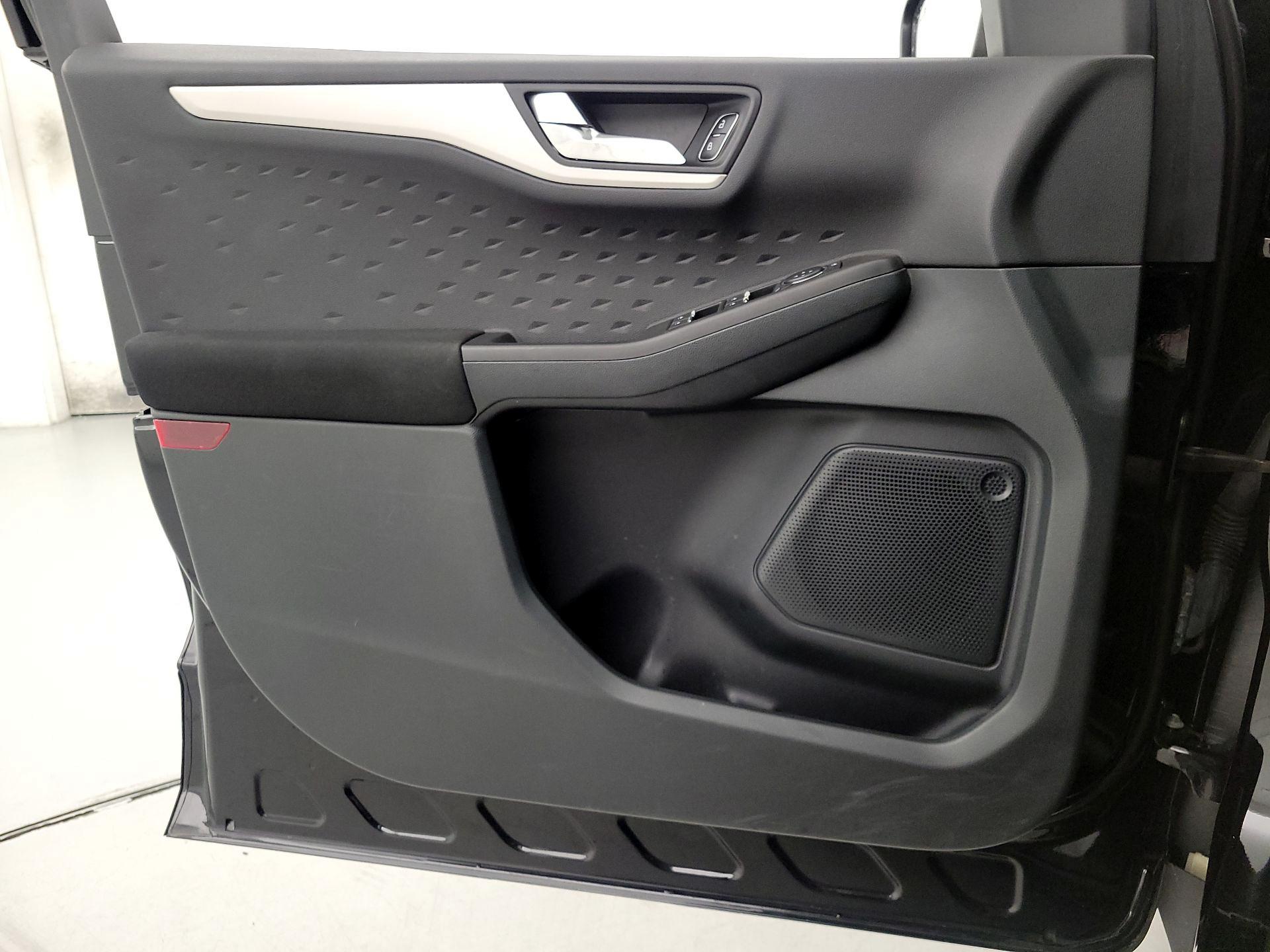 Thumbnail: 2020 Ford Escape - 12