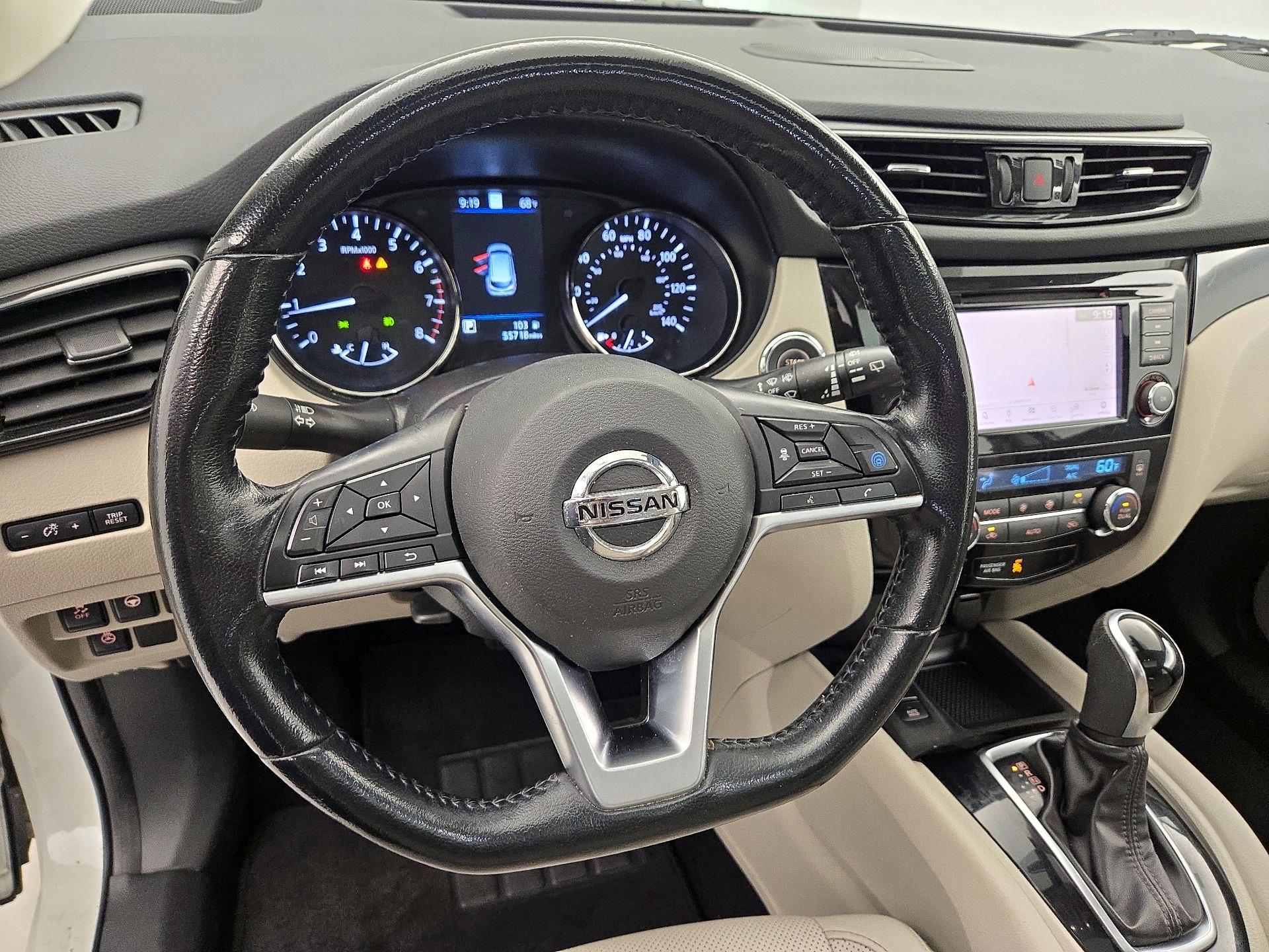 Thumbnail: 2021 Nissan Rogue Sport - 10