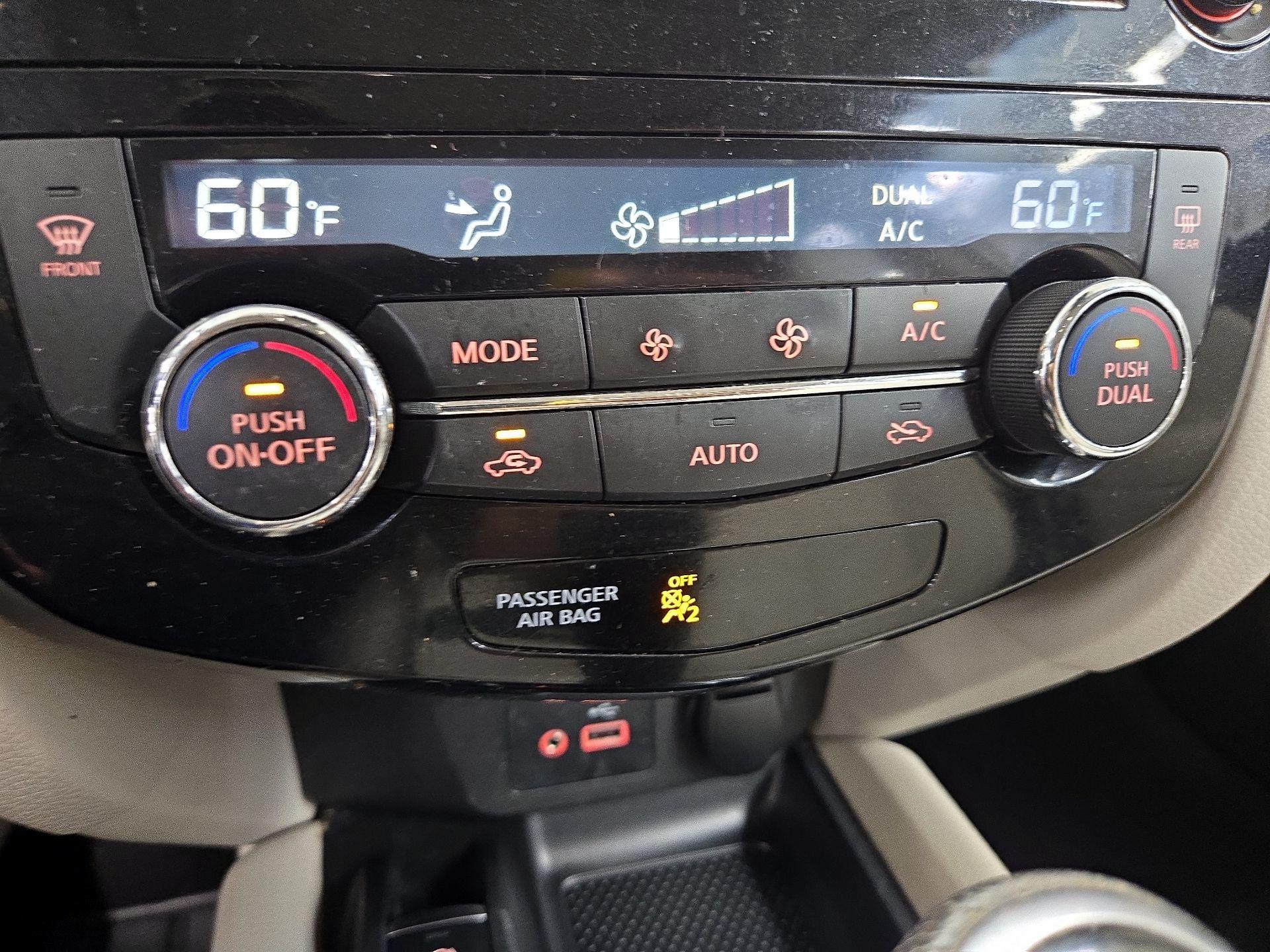 Thumbnail: 2021 Nissan Rogue Sport - 17