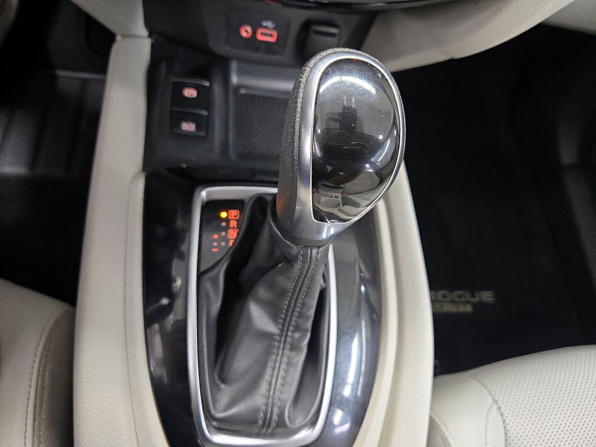 Thumbnail: 2021 Nissan Rogue Sport - 18