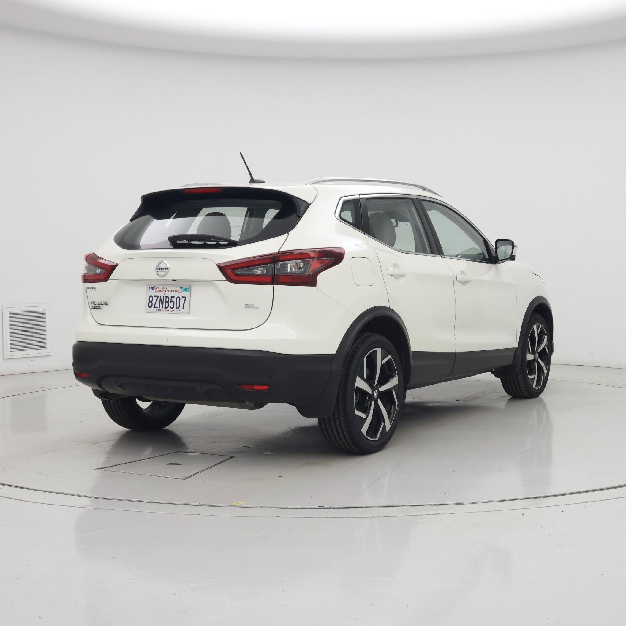 Thumbnail: 2021 Nissan Rogue Sport - 8