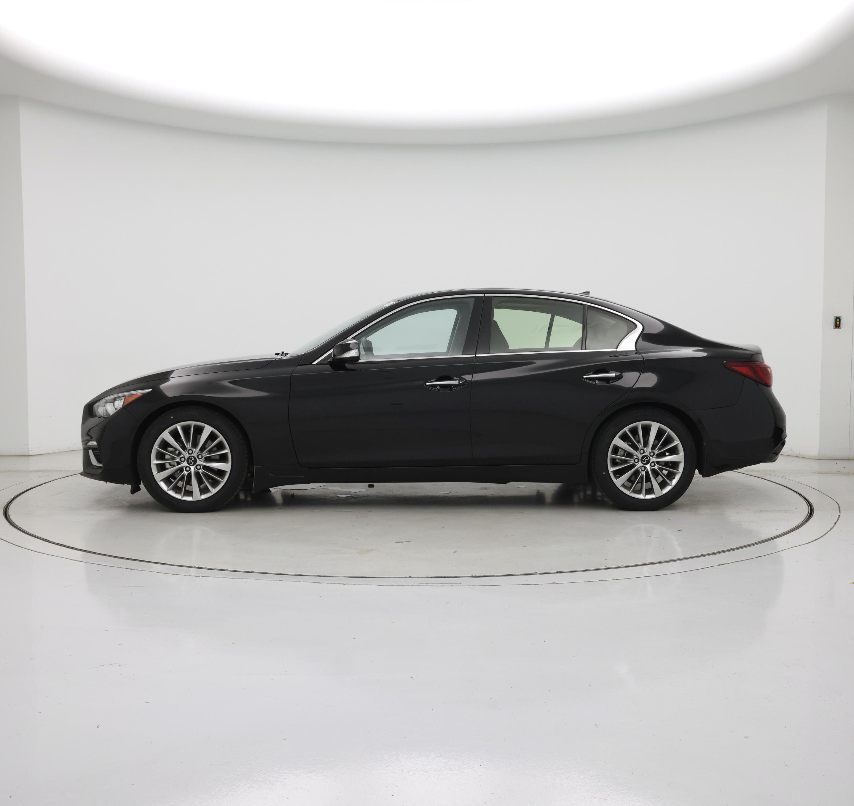 Thumbnail: 2023 INFINITI Q50 - 3