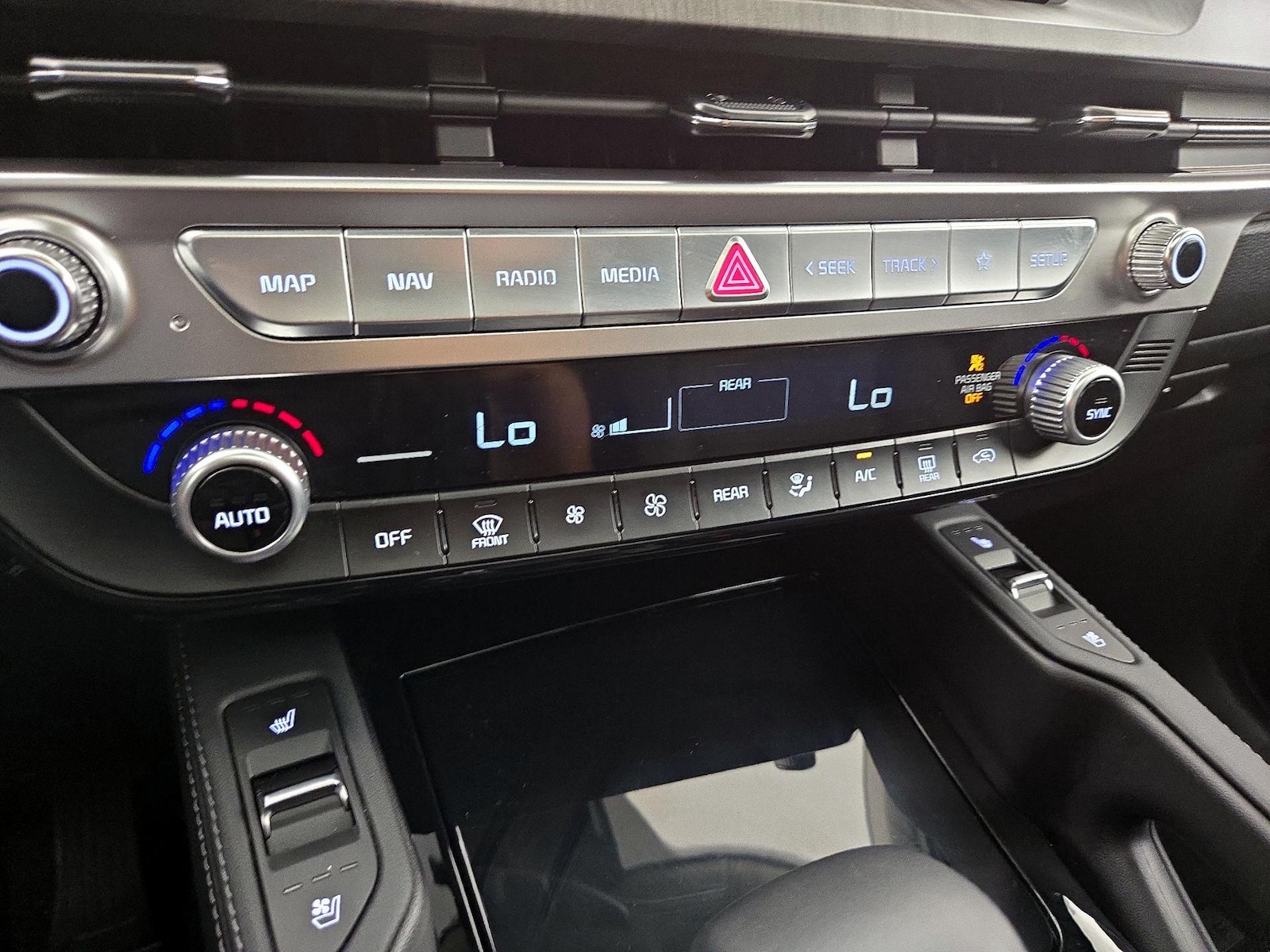 2025 Kia Telluride EX - Photo 18