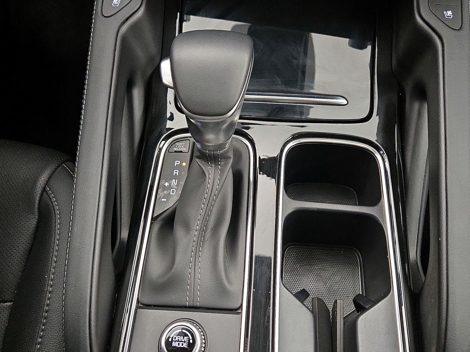 2025 Kia Telluride EX - Photo 19