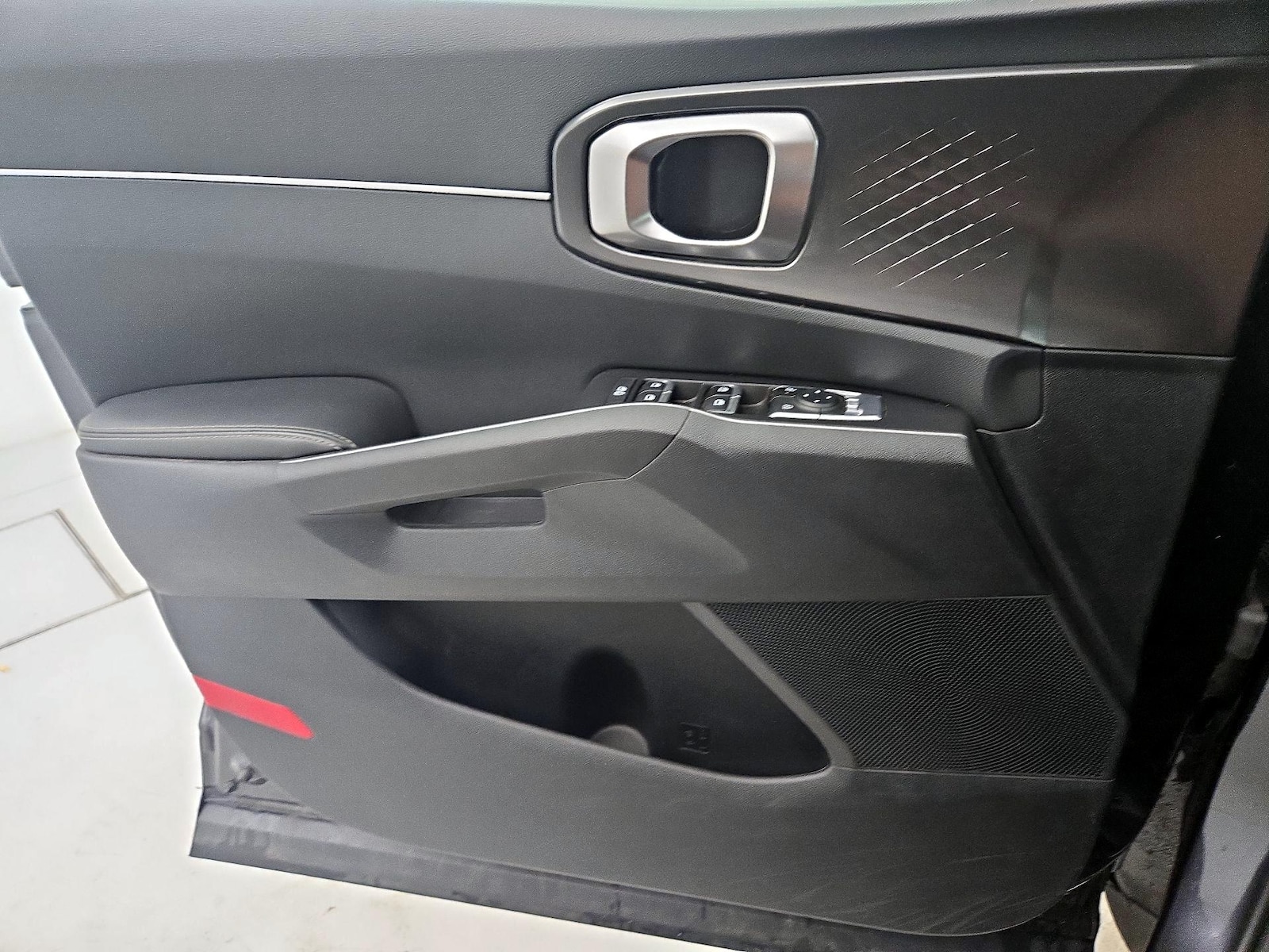 2025 Kia Sorento LX - Photo 13