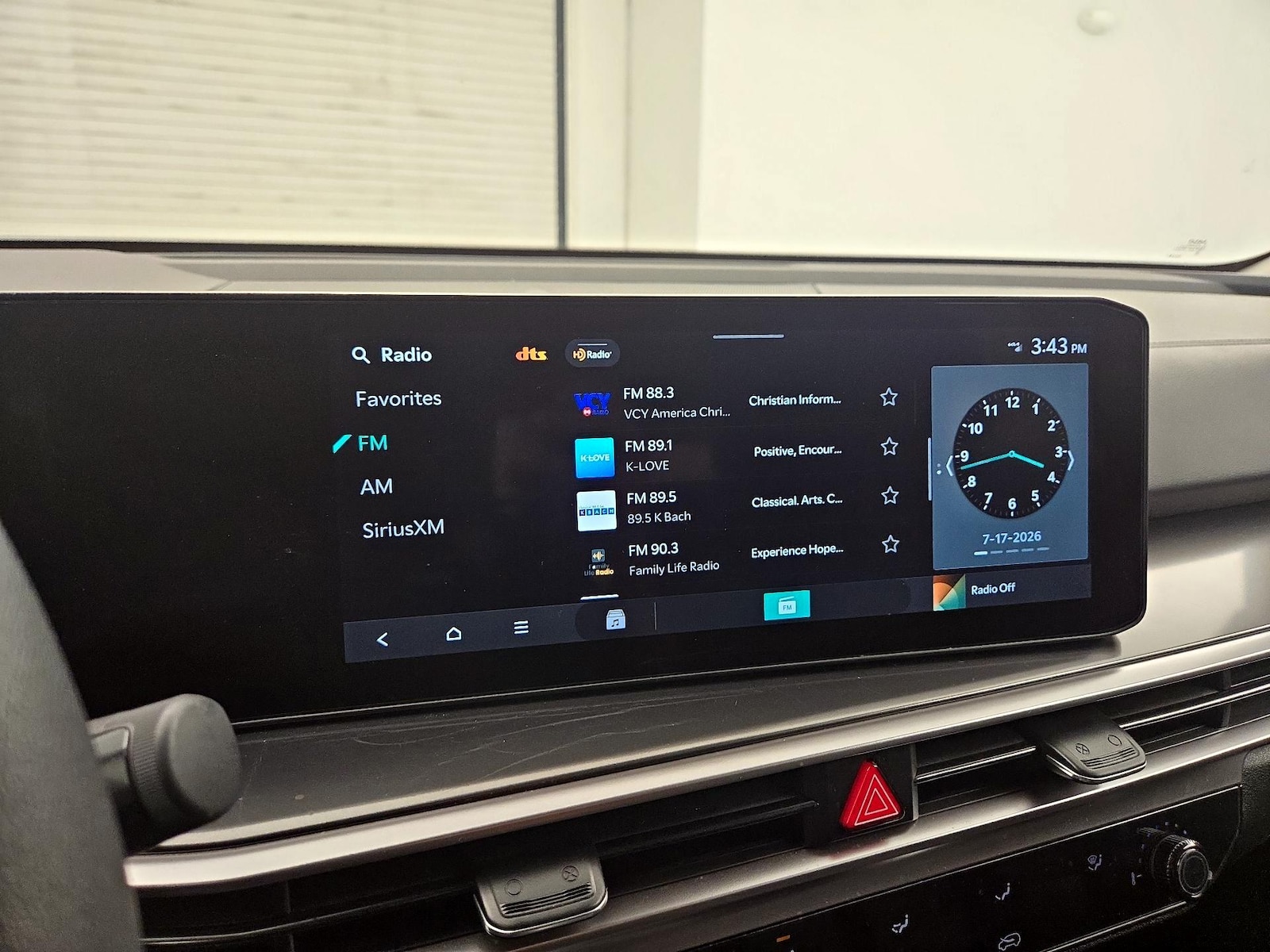 2025 Kia Sorento LX - Photo 16