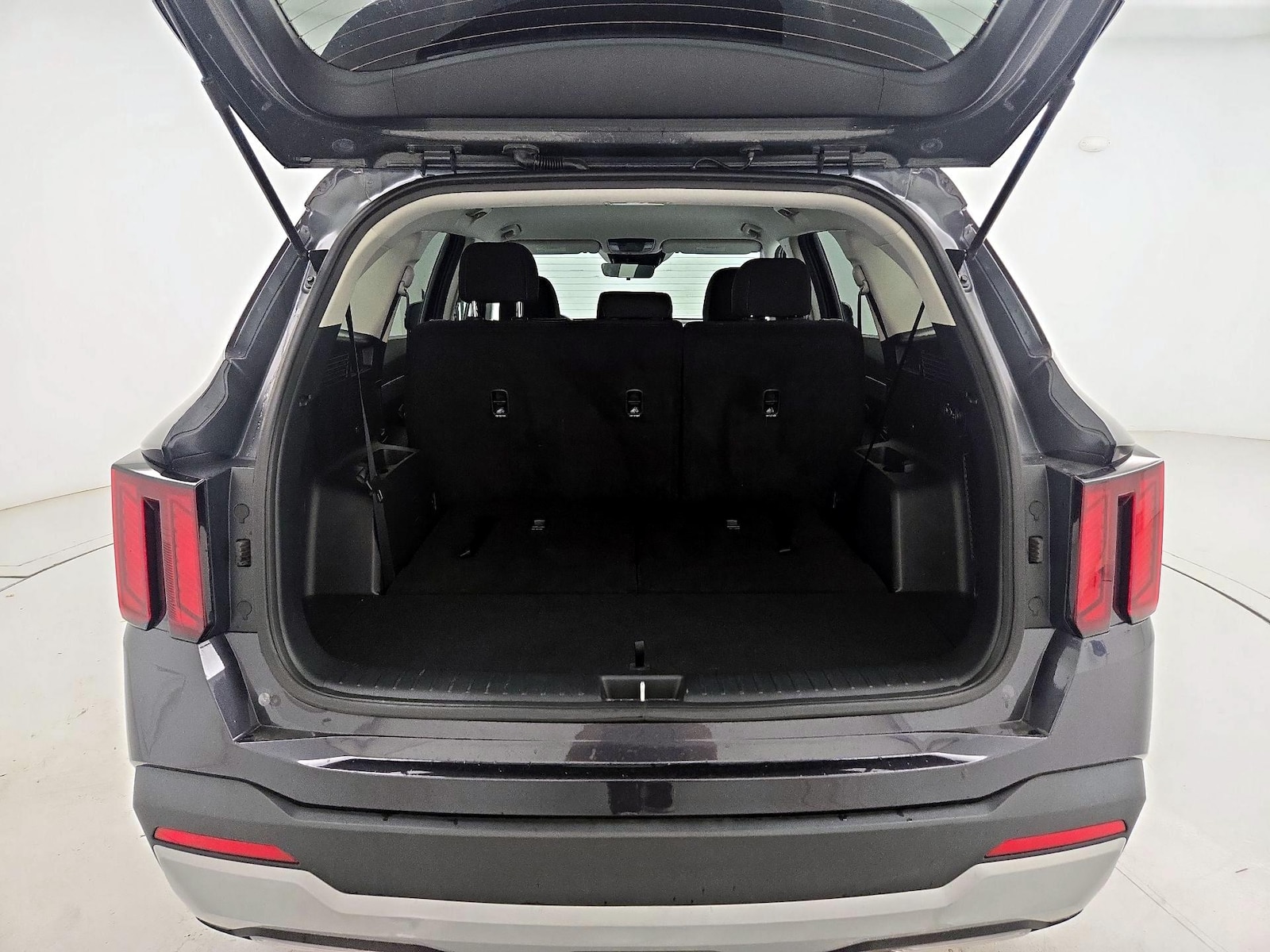 2025 Kia Sorento LX - Photo 23