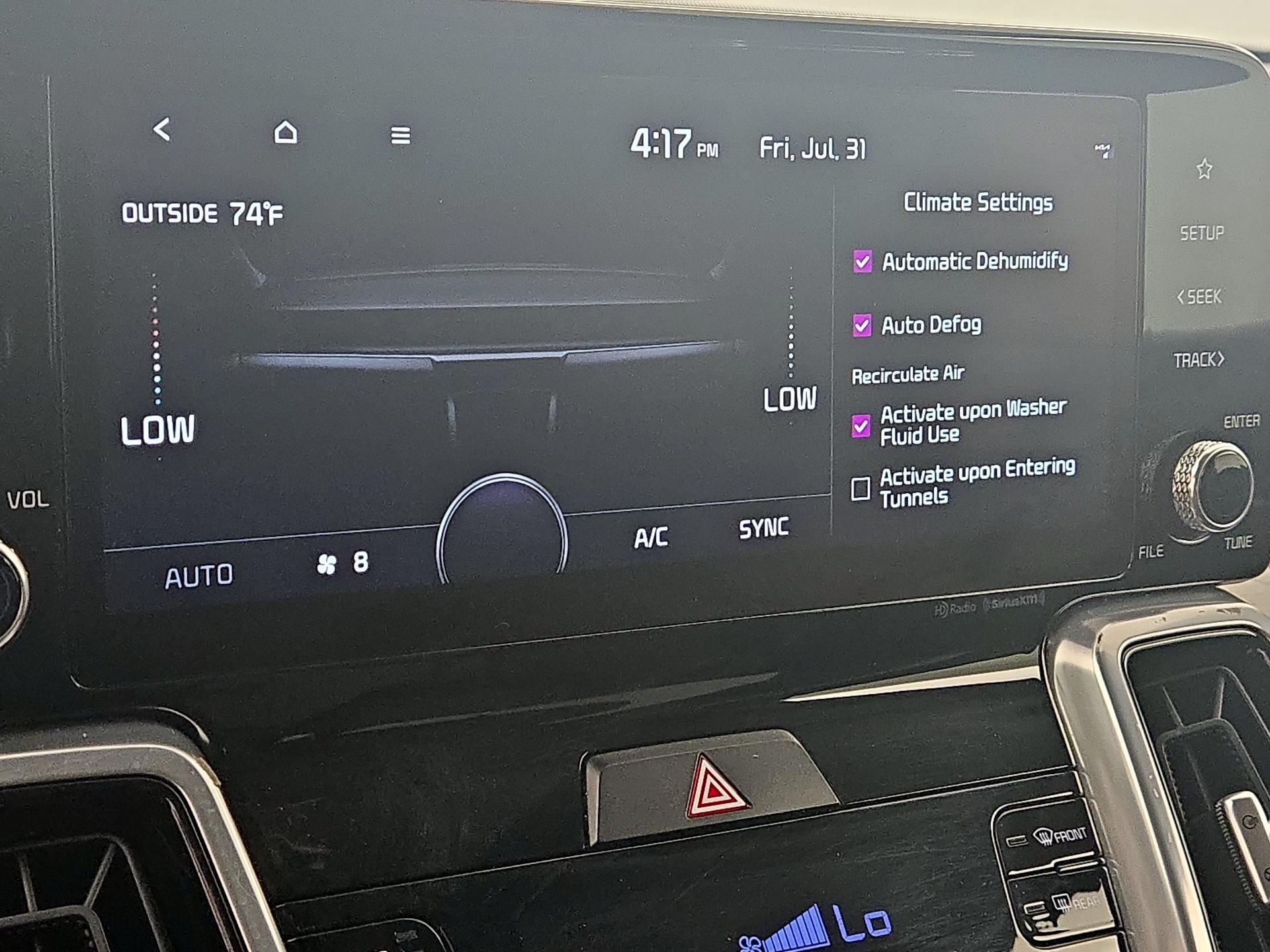 Thumbnail: 2023 Kia Sorento - 17