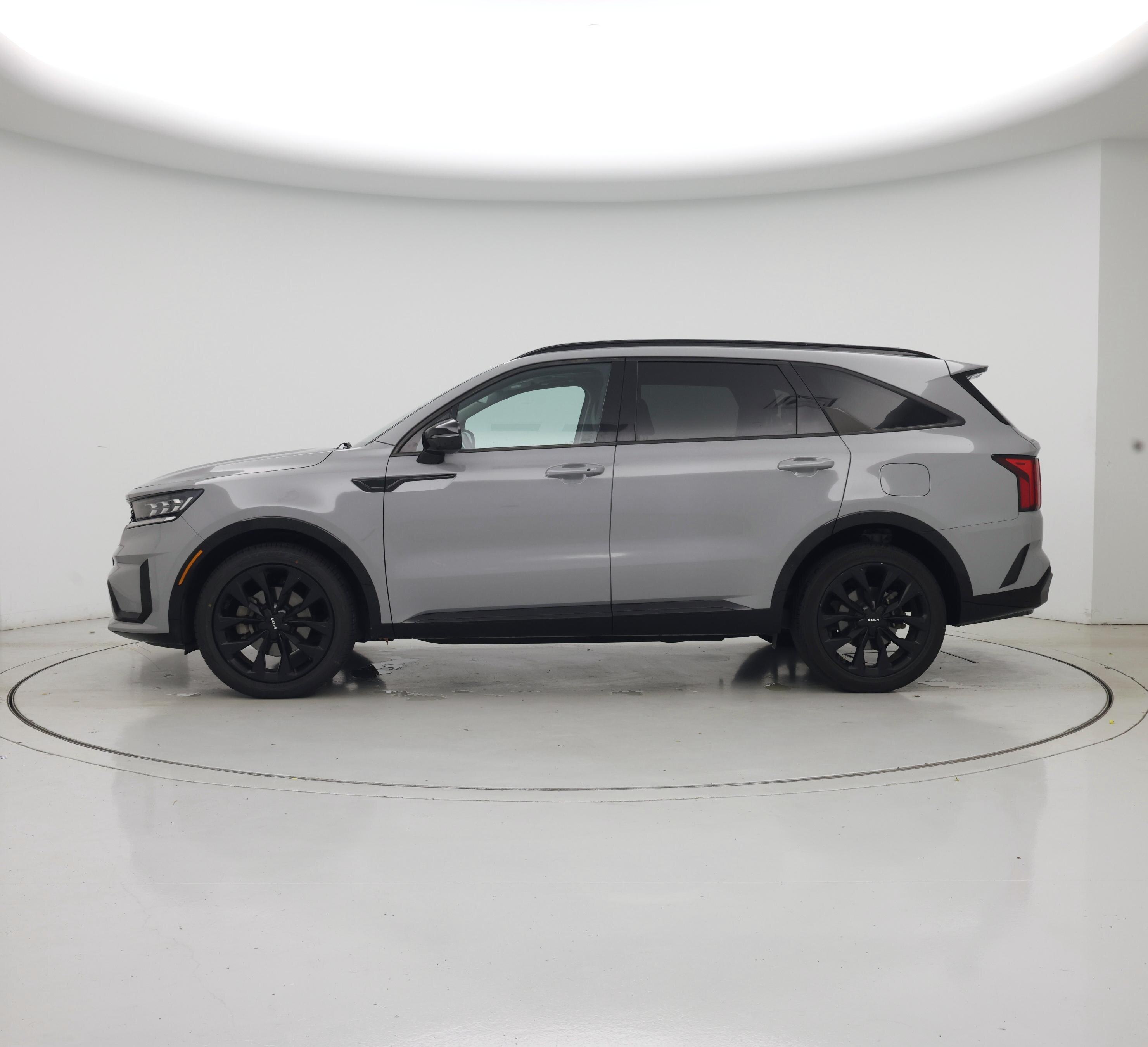 Thumbnail: 2023 Kia Sorento - 3
