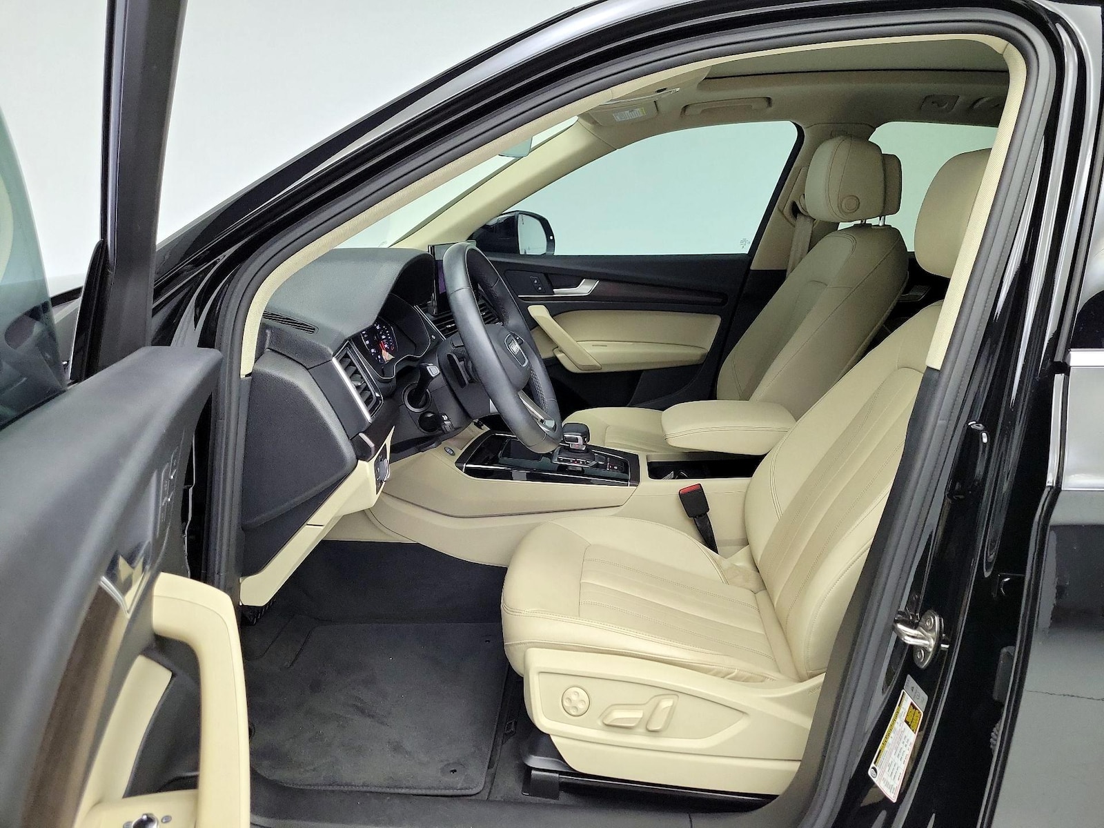 2023 Audi Q5 Premium - Photo 12
