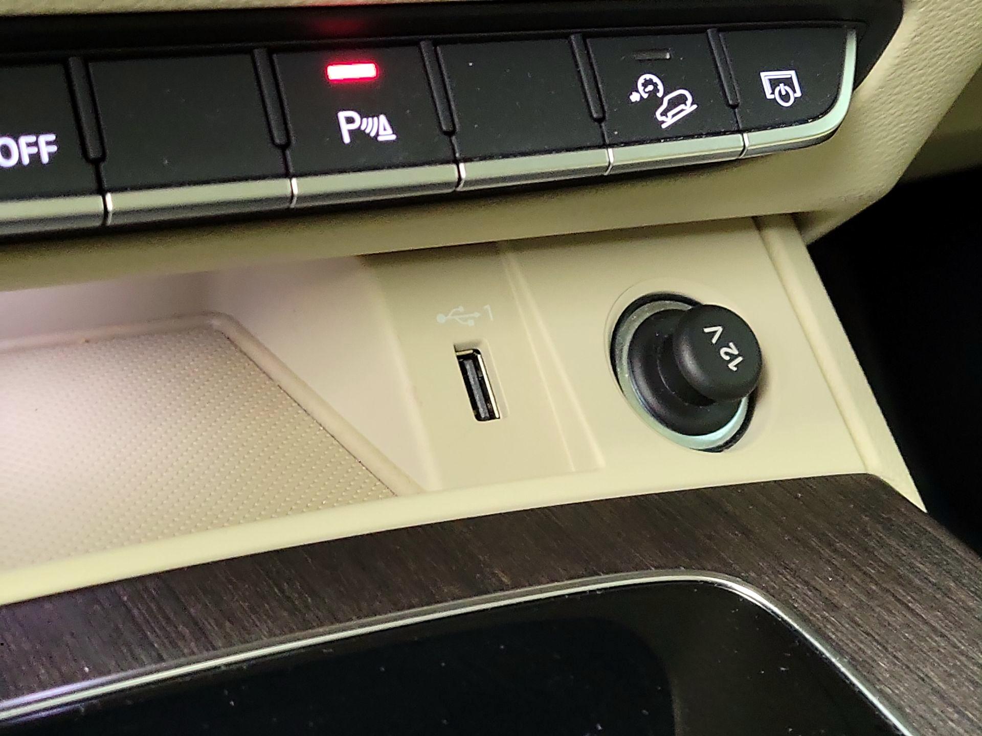Thumbnail: 2023 Audi Q5 - 18