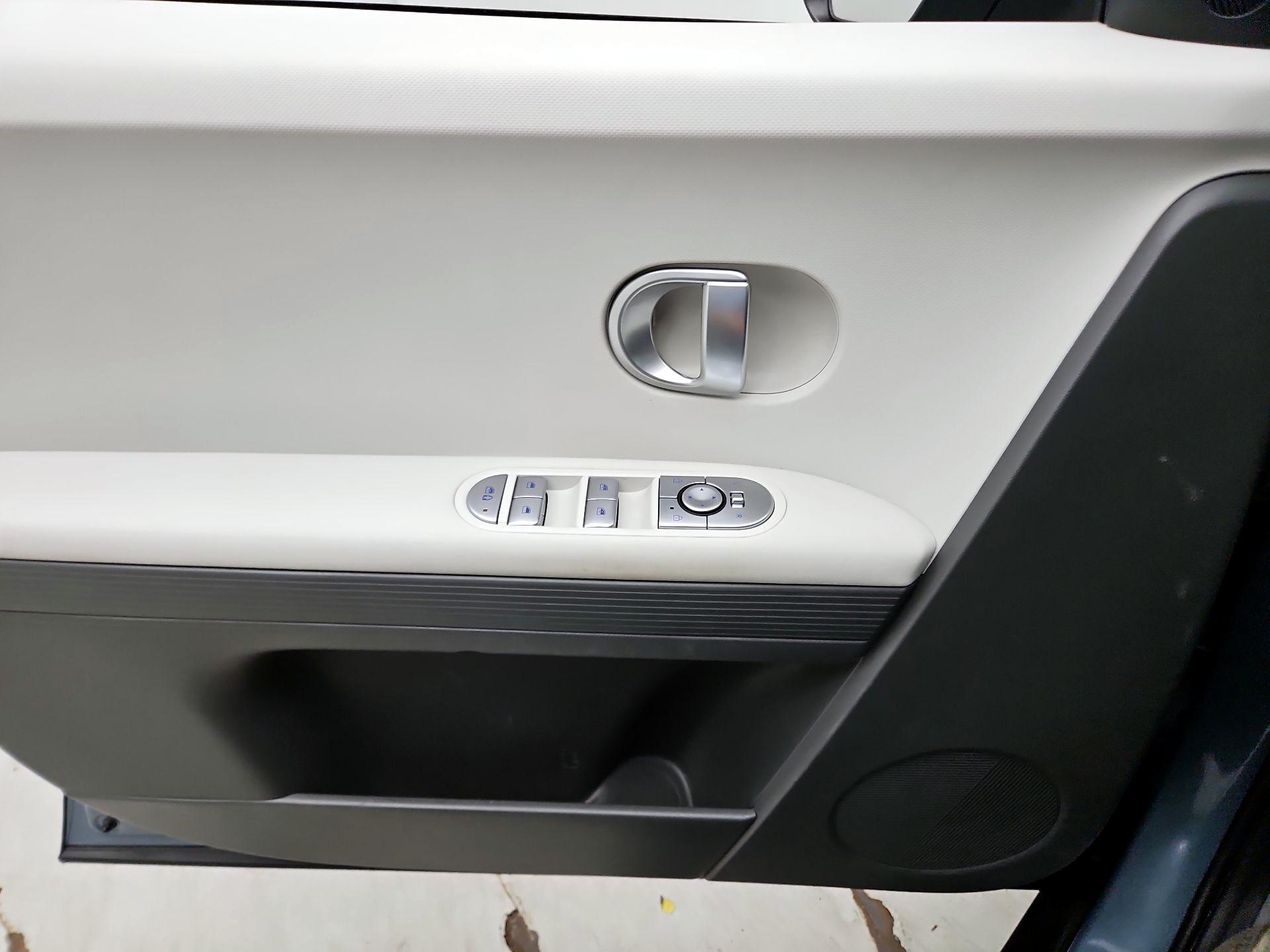 Thumbnail: 2024 Hyundai Ioniq 5 - 12