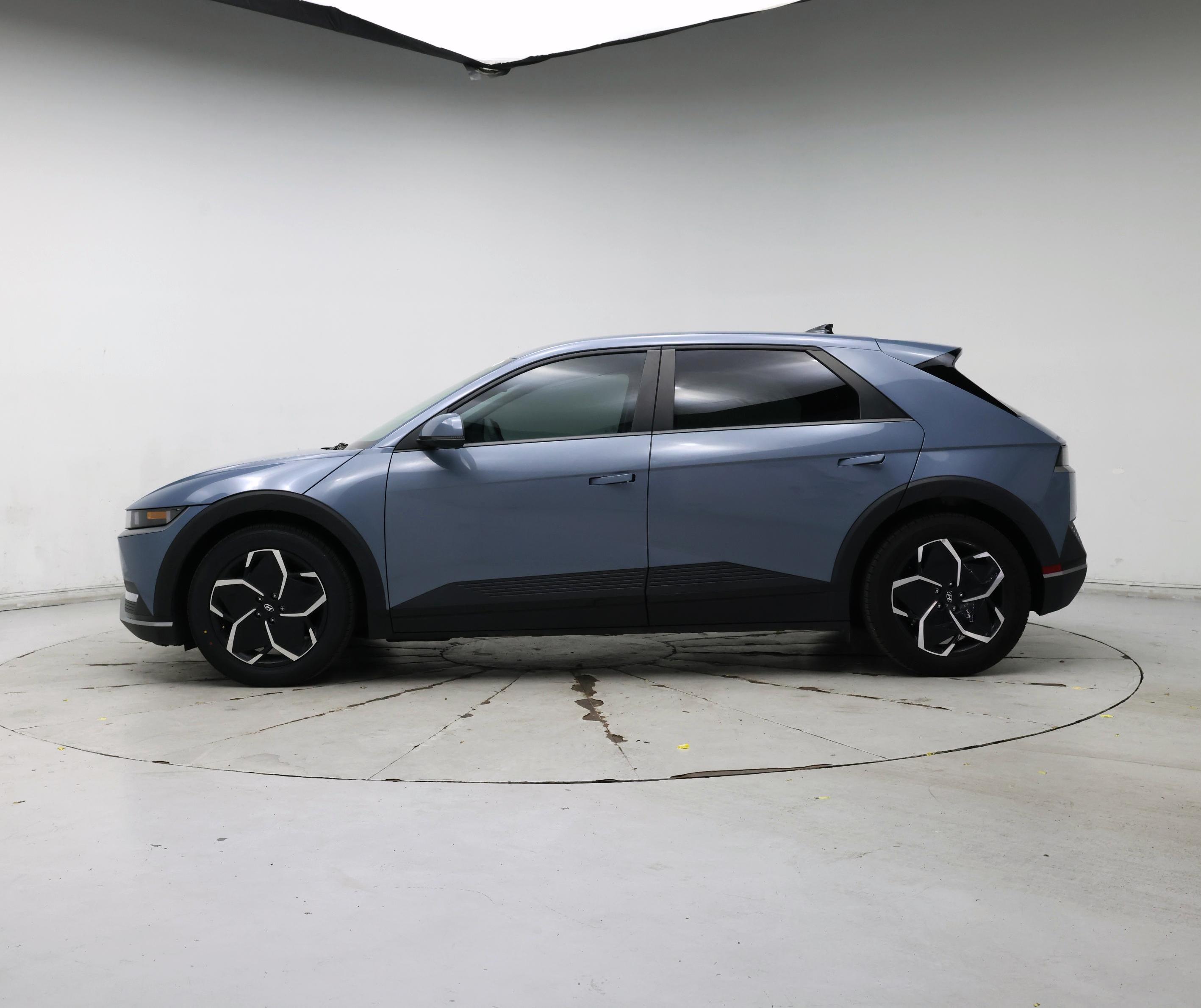 Thumbnail: 2024 Hyundai Ioniq 5 - 3
