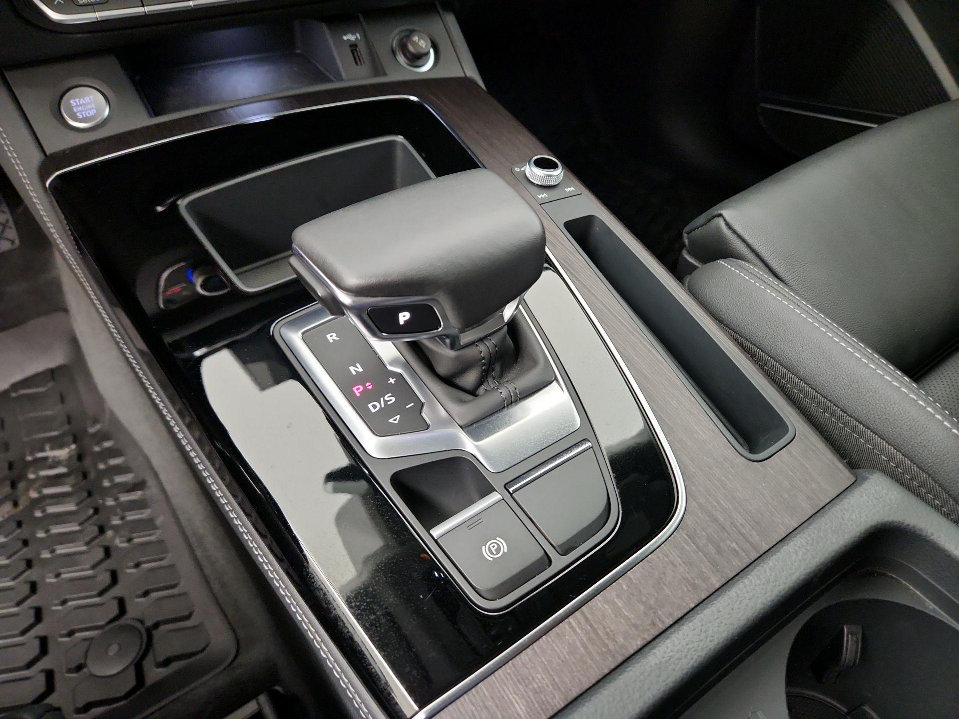 Thumbnail: 2023 Audi Q5 - 16
