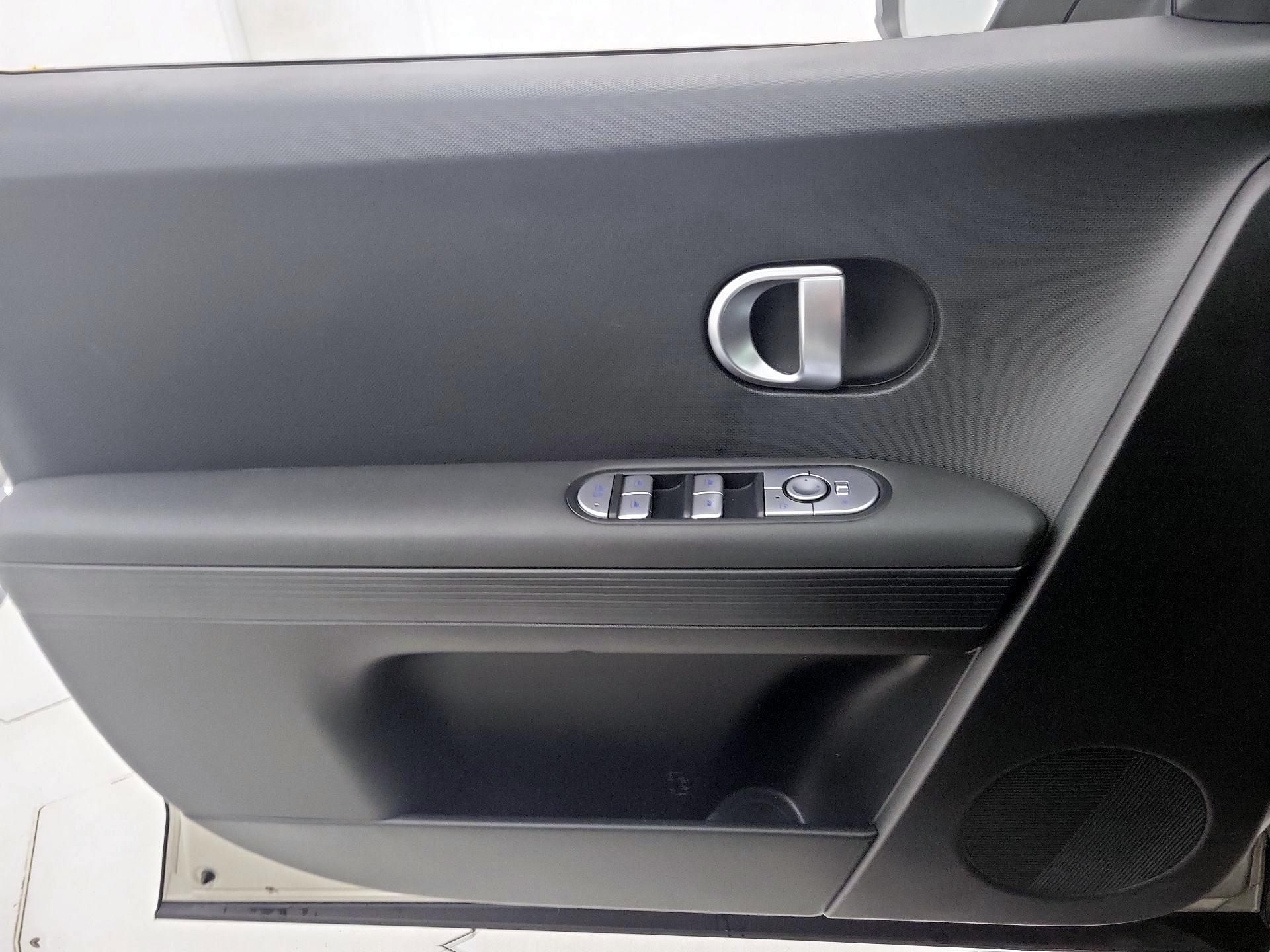 Thumbnail: 2024 Hyundai Ioniq 5 - 12