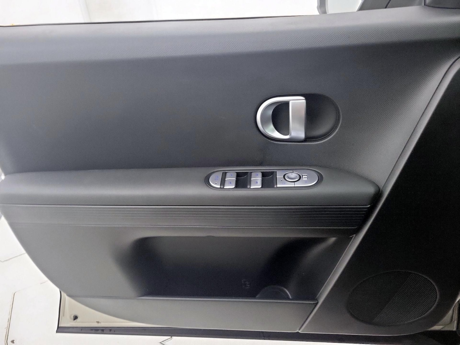 2024 Hyundai IONIQ 5 SEL - Photo 13