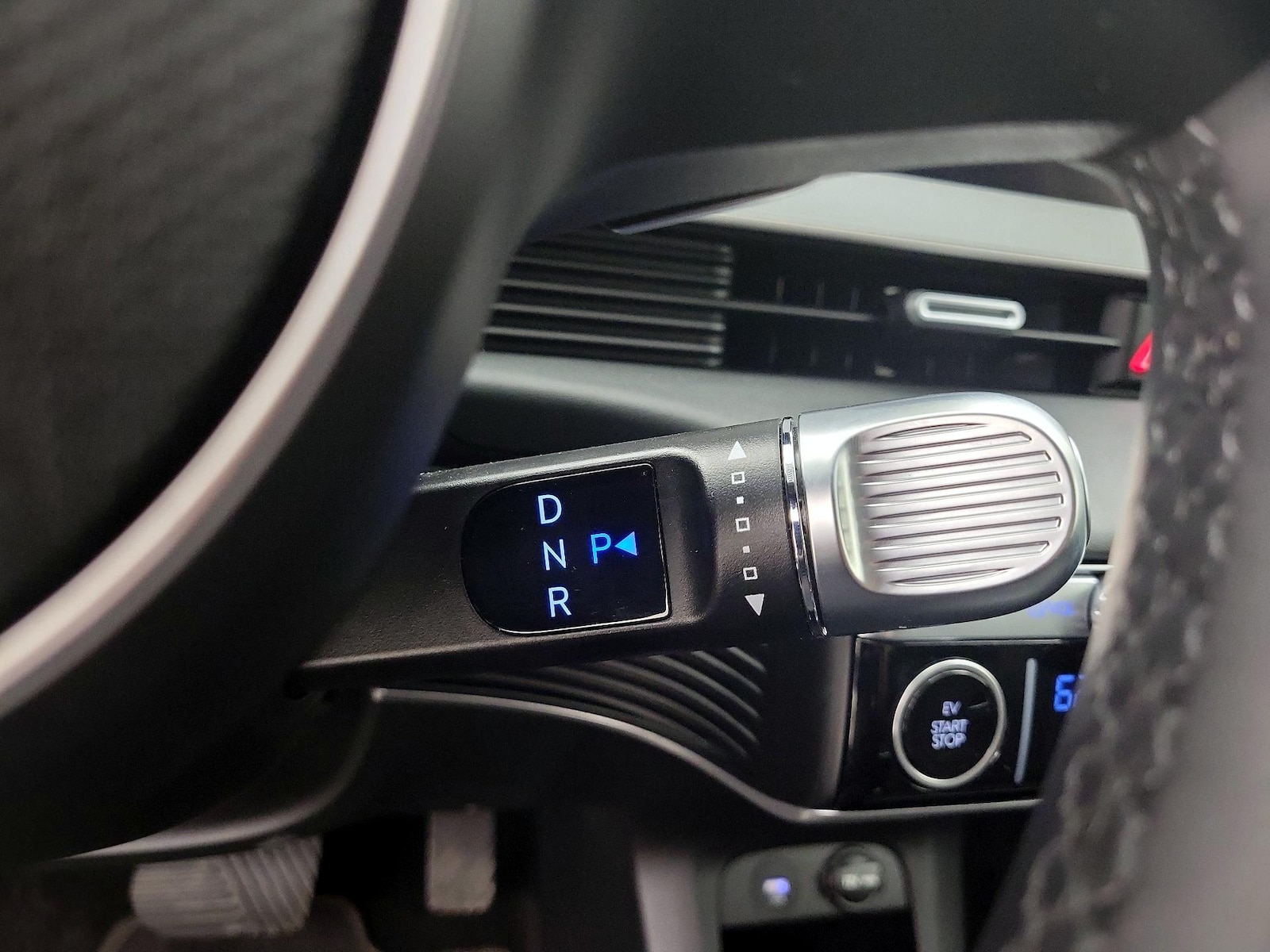 2024 Hyundai IONIQ 5 SEL - Photo 19