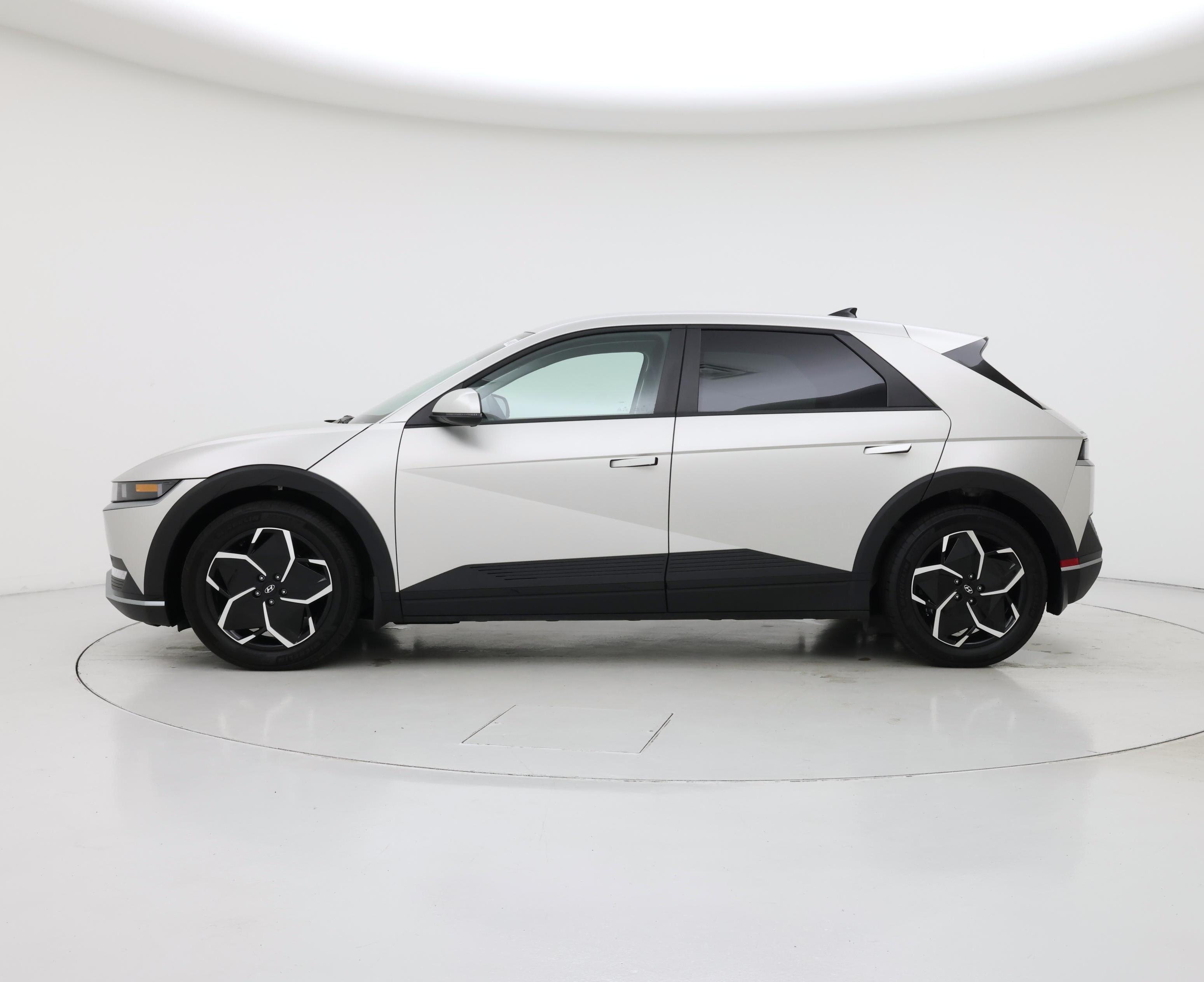 Thumbnail: 2024 Hyundai Ioniq 5 - 3