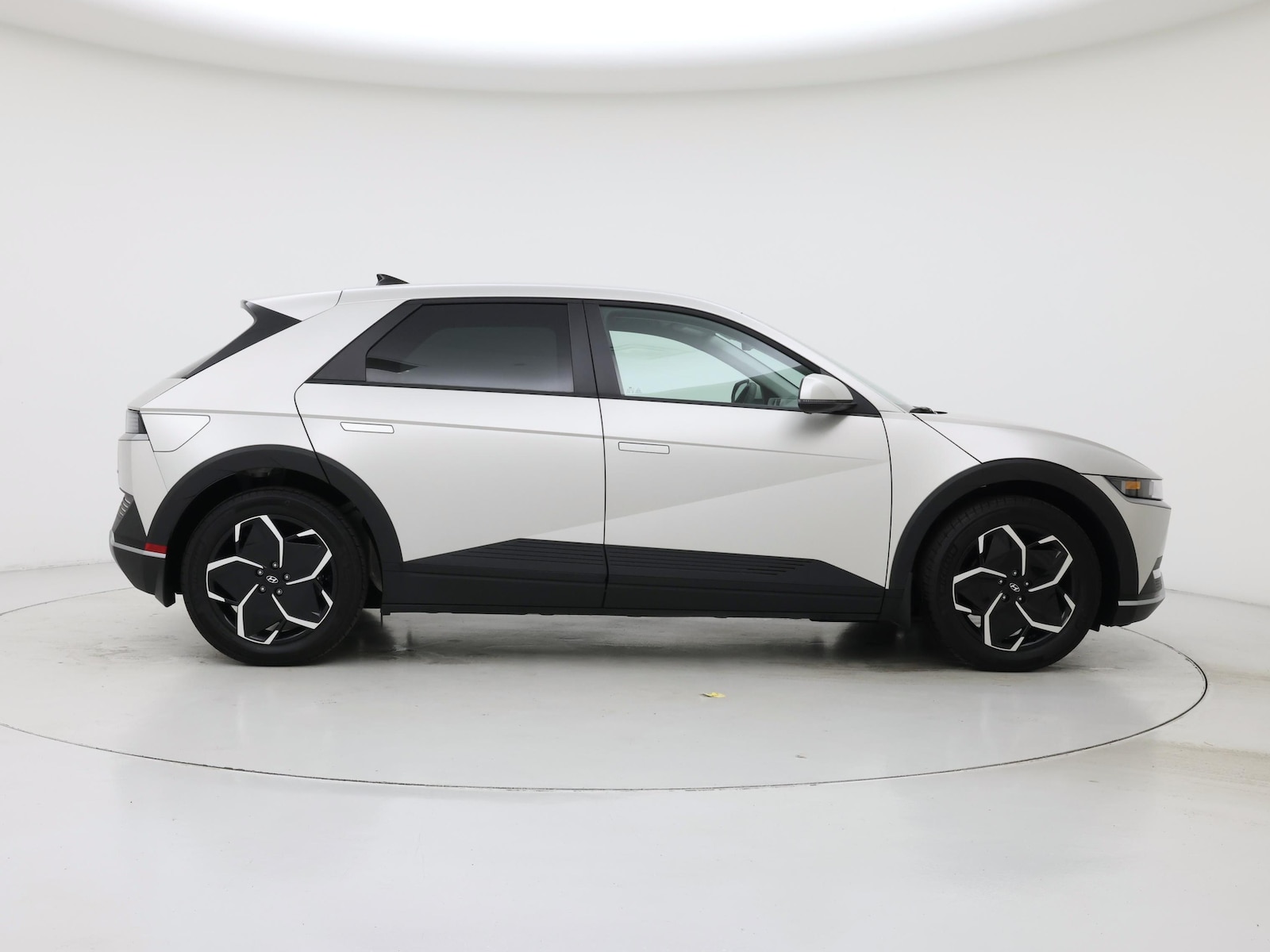 2024 Hyundai IONIQ 5 SEL - Photo 8