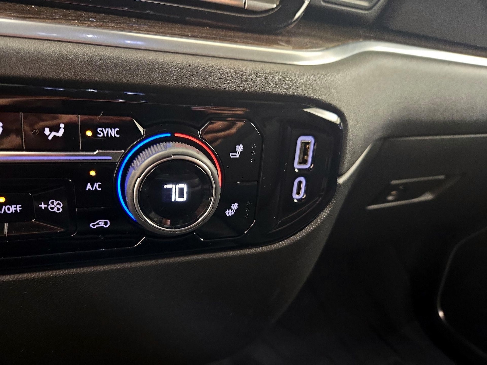 2023 Chevrolet Silverado 1500 LT - Photo 19