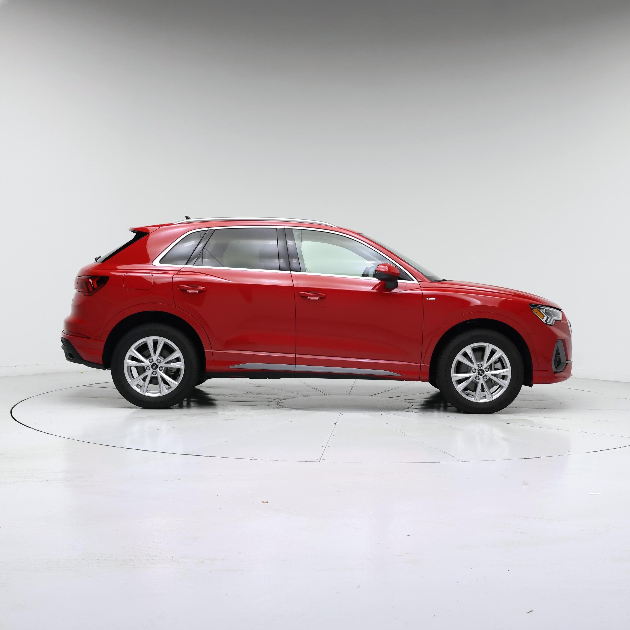 Thumbnail: 2024 Audi Q3 - 7