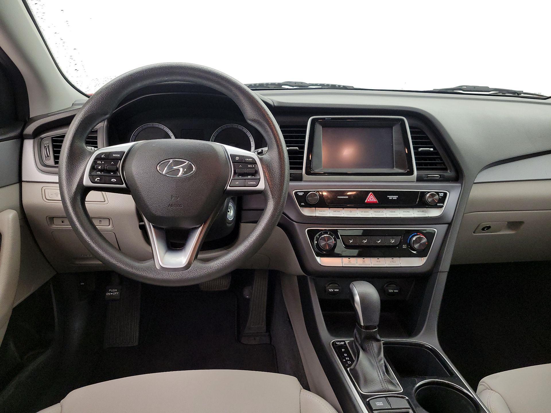 Thumbnail: 2019 Hyundai Sonata - 10
