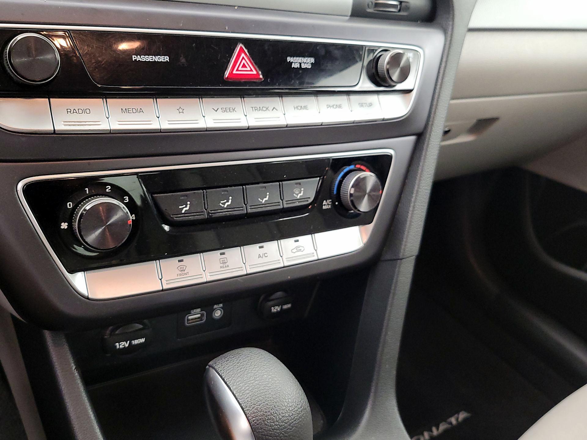 Thumbnail: 2019 Hyundai Sonata - 16