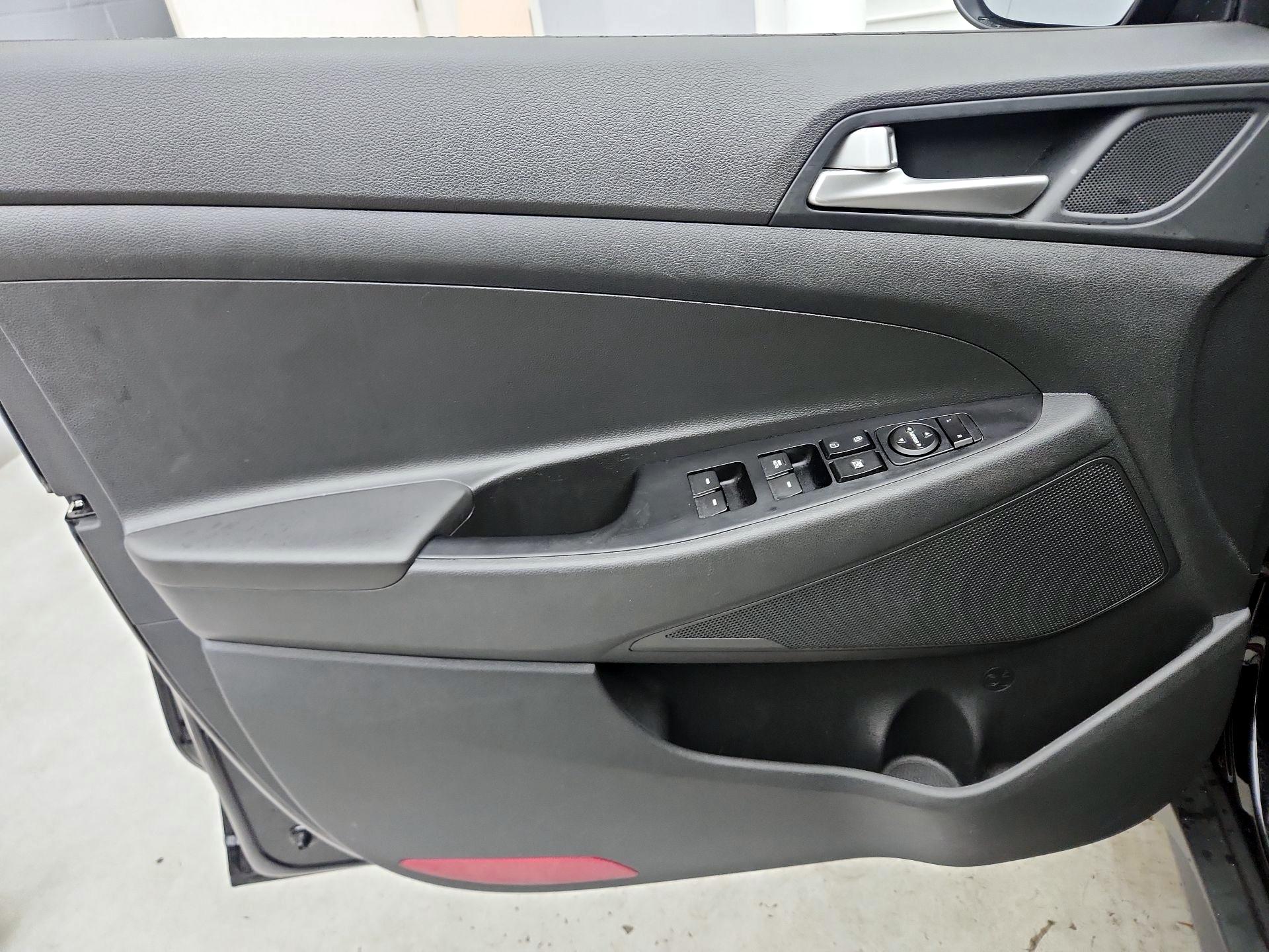 Thumbnail: 2021 Hyundai Tucson - 12