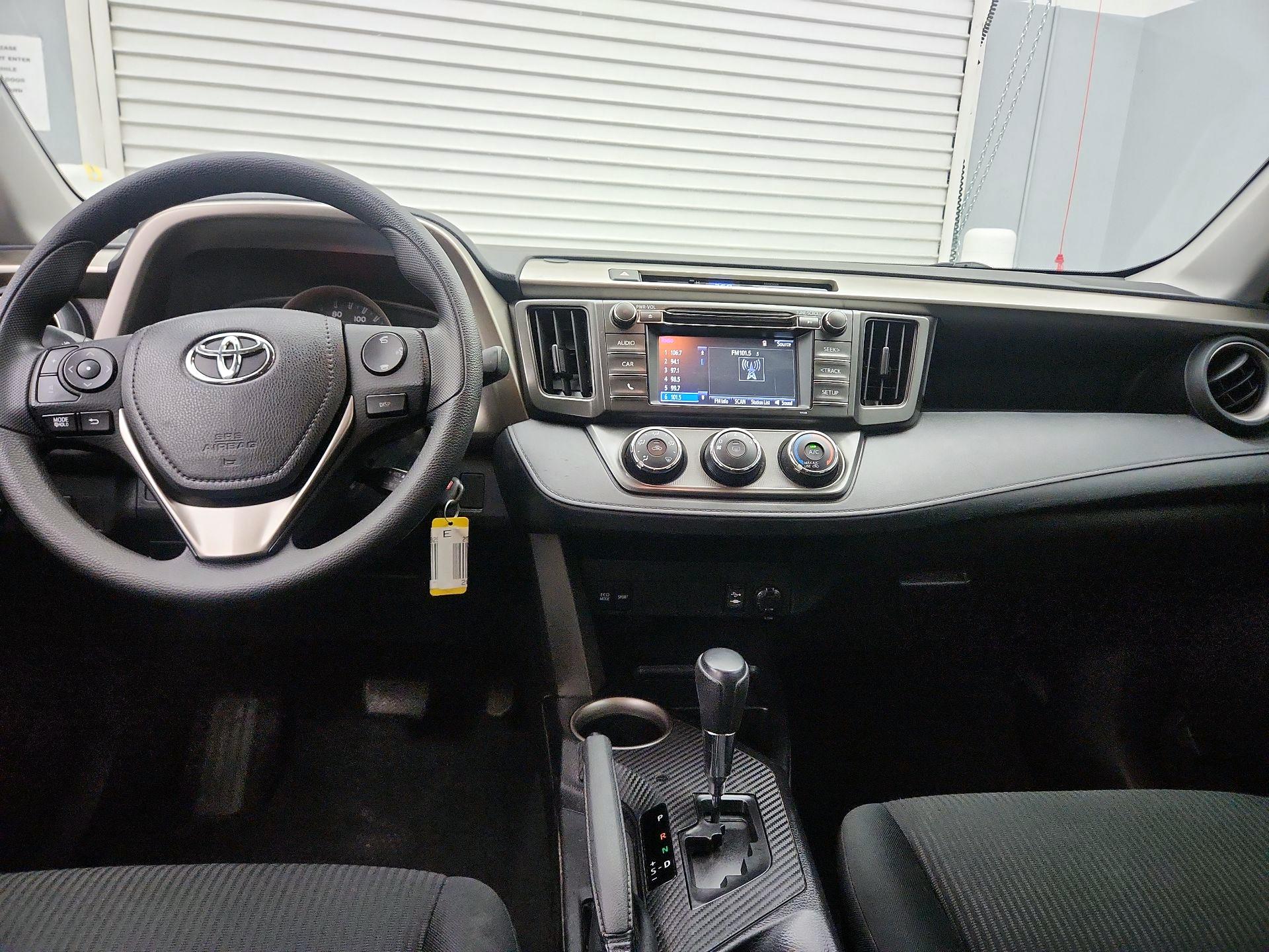 Thumbnail: 2014 Toyota RAV4 - 9