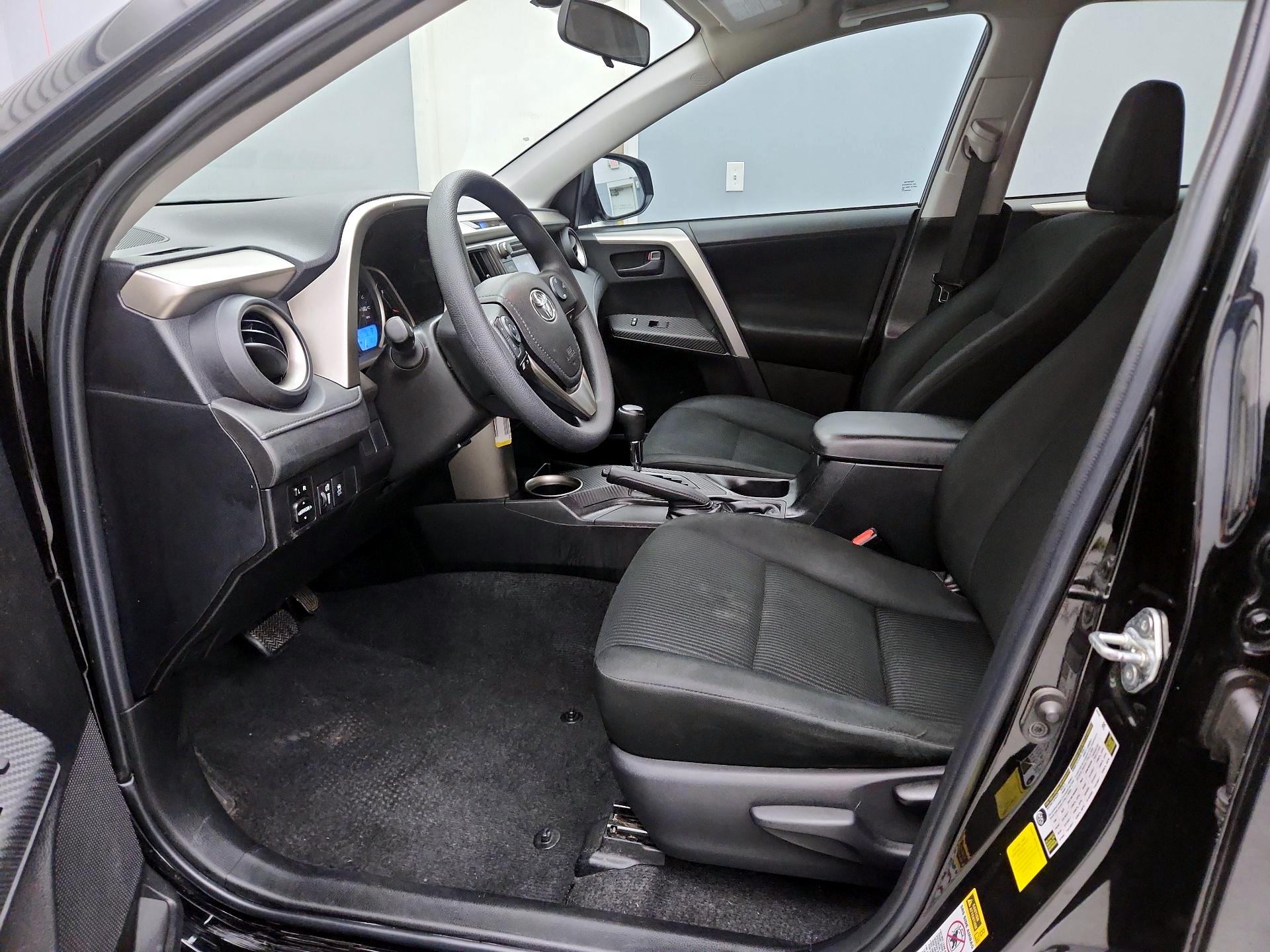 Thumbnail: 2014 Toyota RAV4 - 11