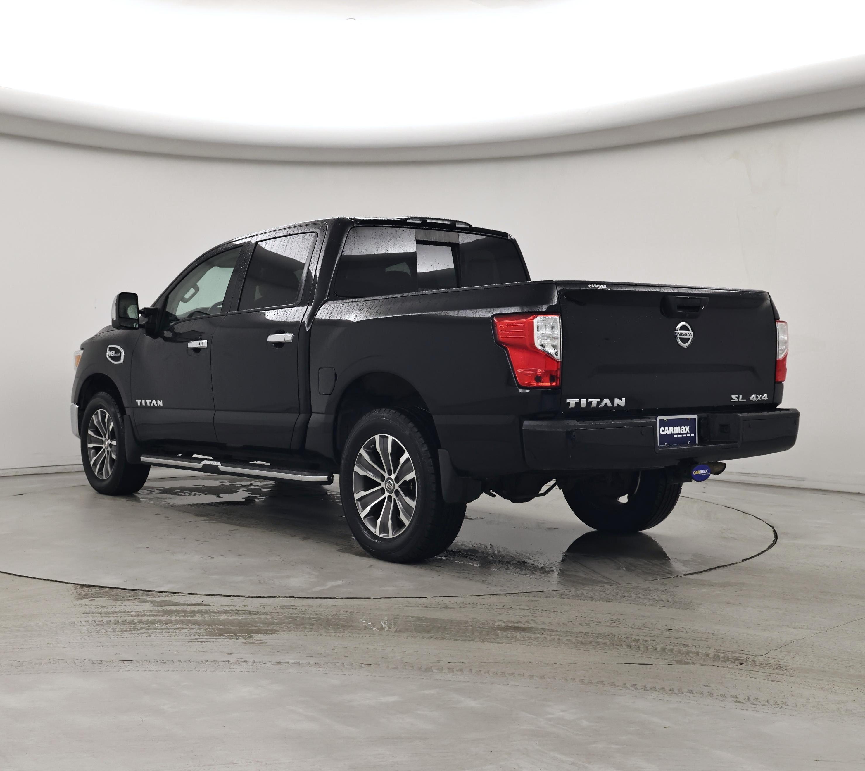 Thumbnail: 2017 Nissan Titan - 2