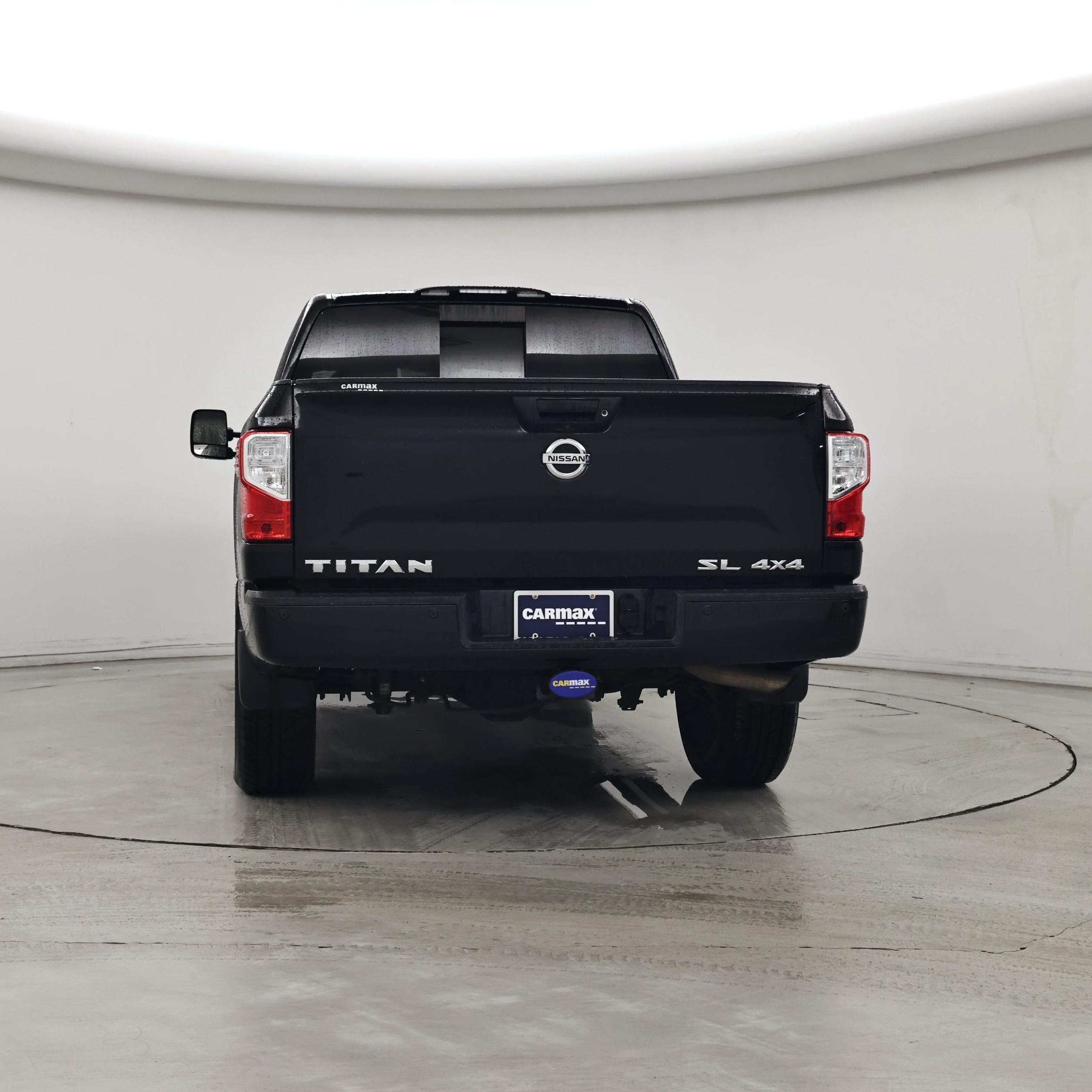 Thumbnail: 2017 Nissan Titan - 6
