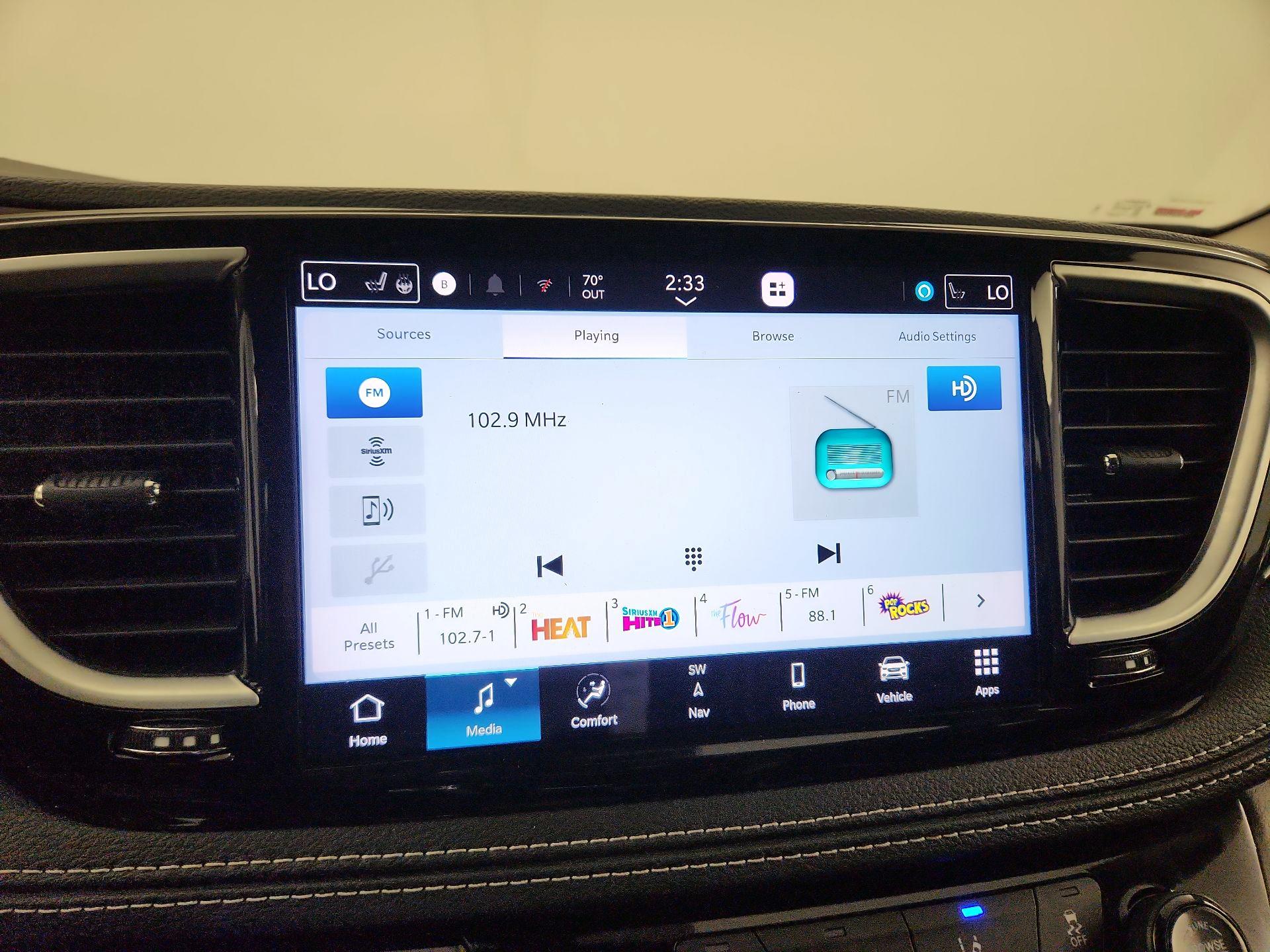 Thumbnail: 2024 Chrysler Pacifica - 16